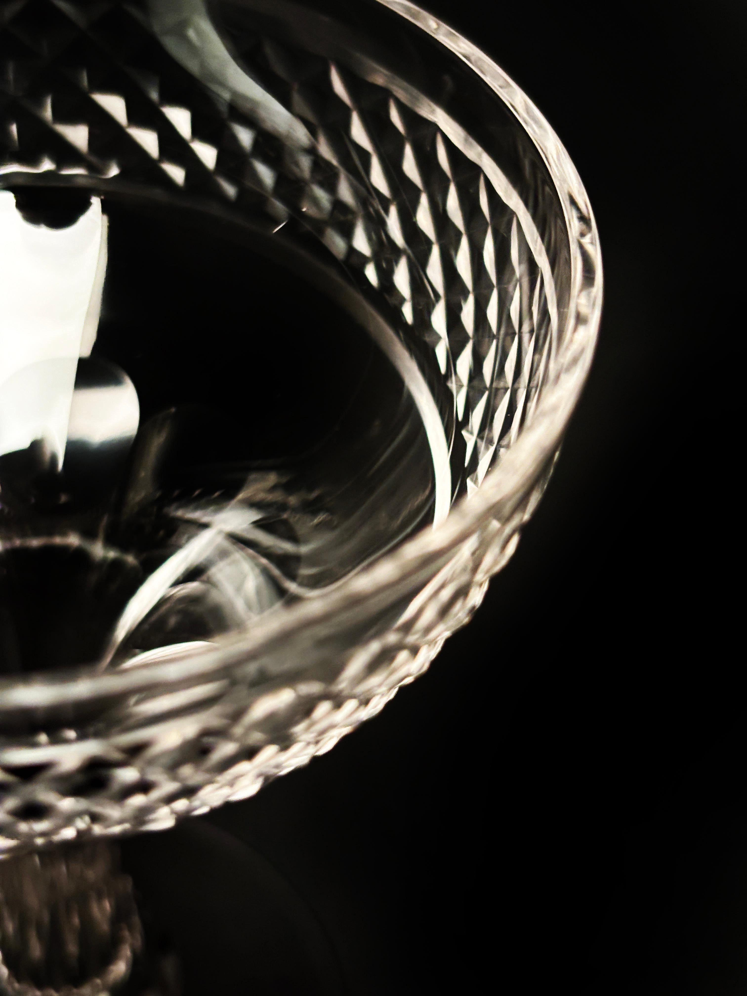 A.I.C., fin du 19ème siècle, ensemble de 5 coupes à champagne à tige creuse en cristal en vente 7