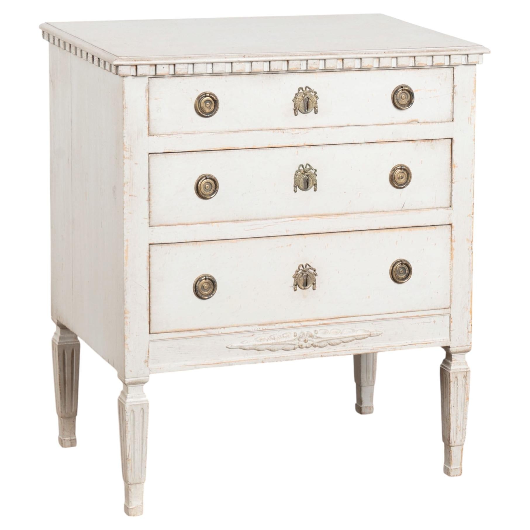 Late 19th C. Swedish White Gustavian Style Small Chest of 3 Drawers Nightstand