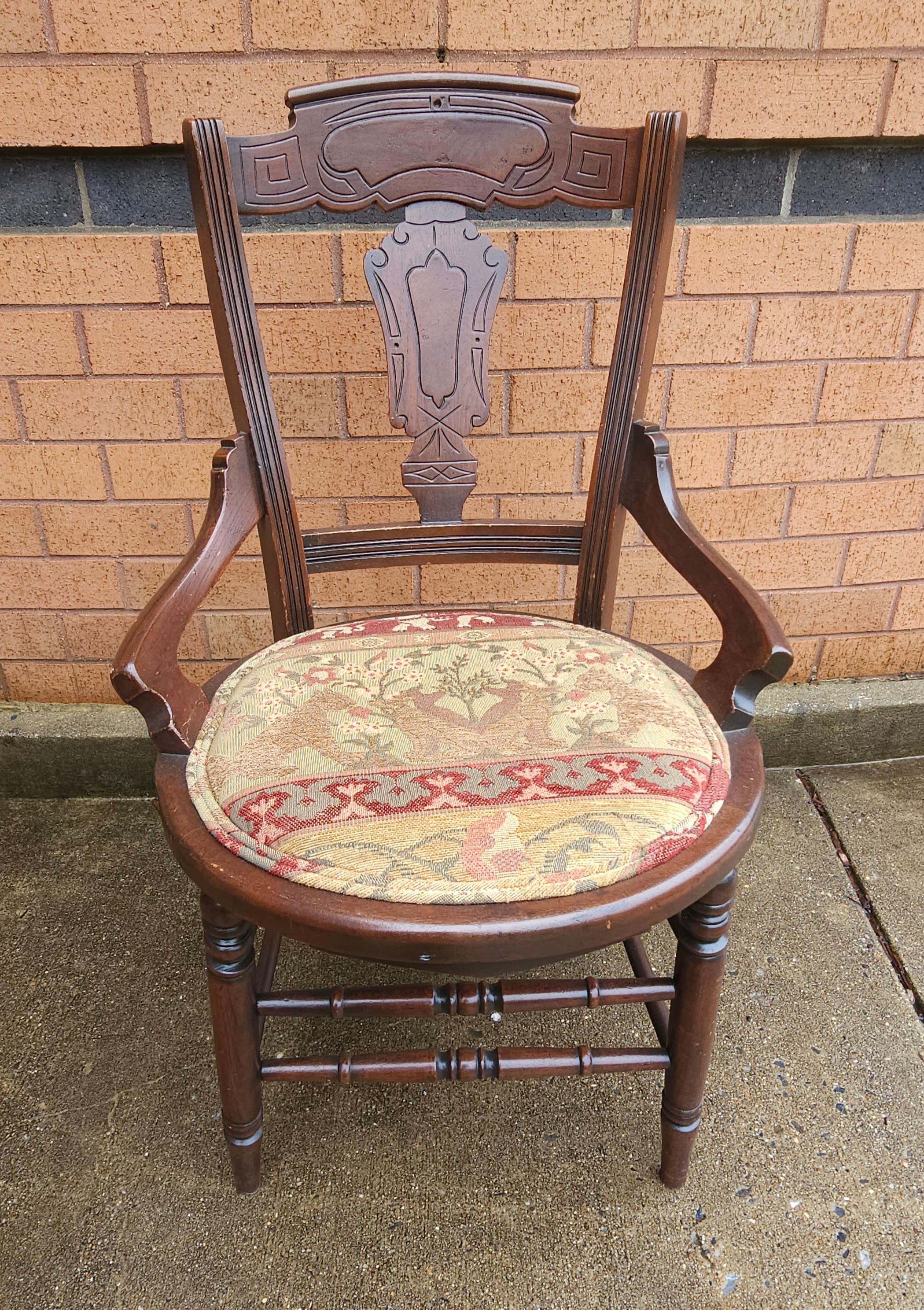 19th Century Late  19th C. Victorian Walnut and Tapestry Upholstered Seat Side Chair For Sale