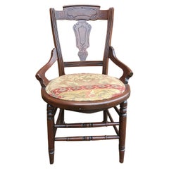 Tarde  Silla auxiliar victoriana de nogal y asiento tapizado del s. XIX