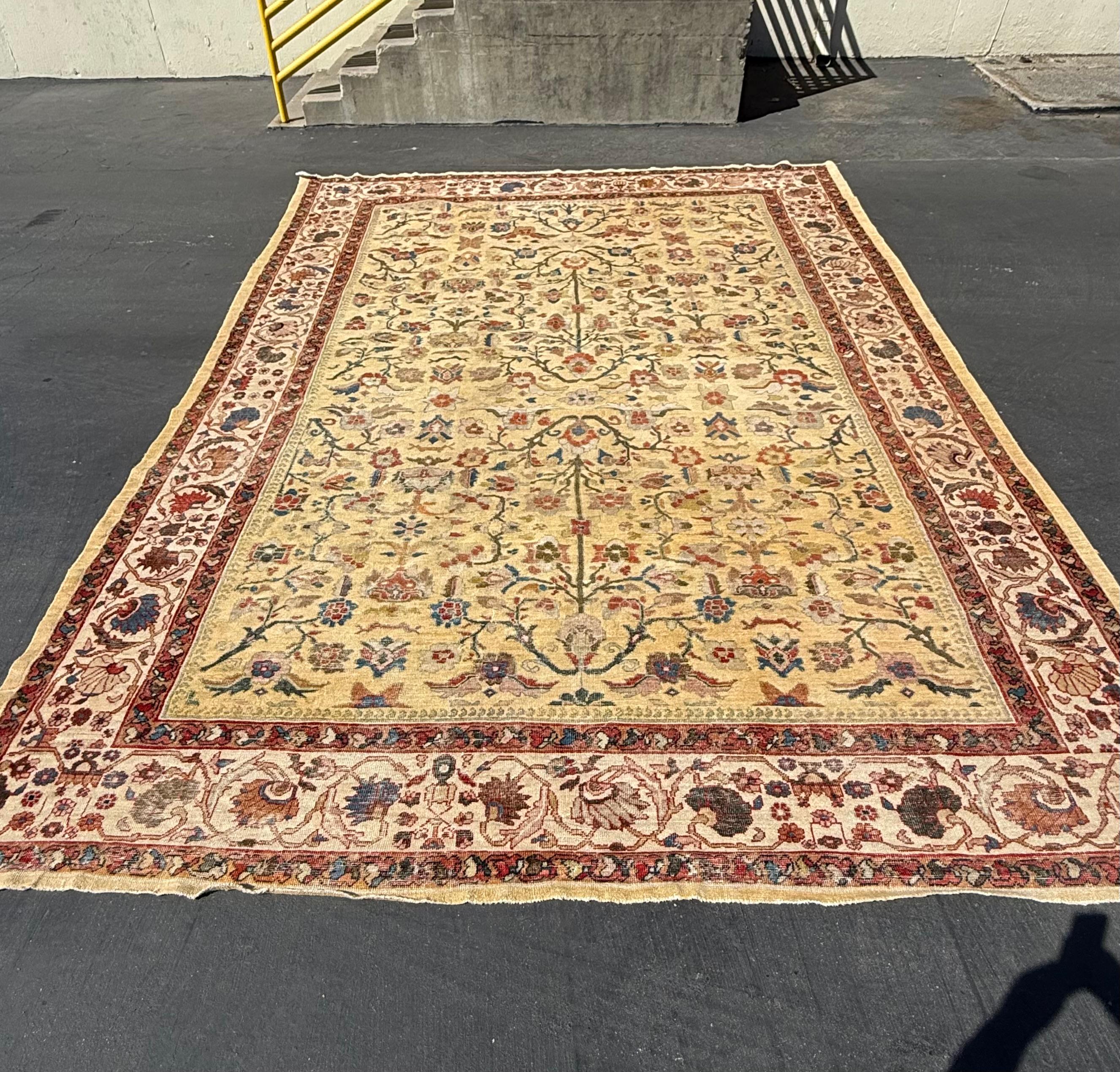 Late 19th C Ziegler Sultanabad Rug In Good Condition For Sale In Santa Barbara, CA