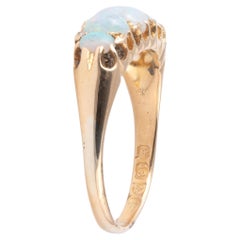Ende des 19. Jahrhunderts 18ct Gold Opal Fünf Stein Ring