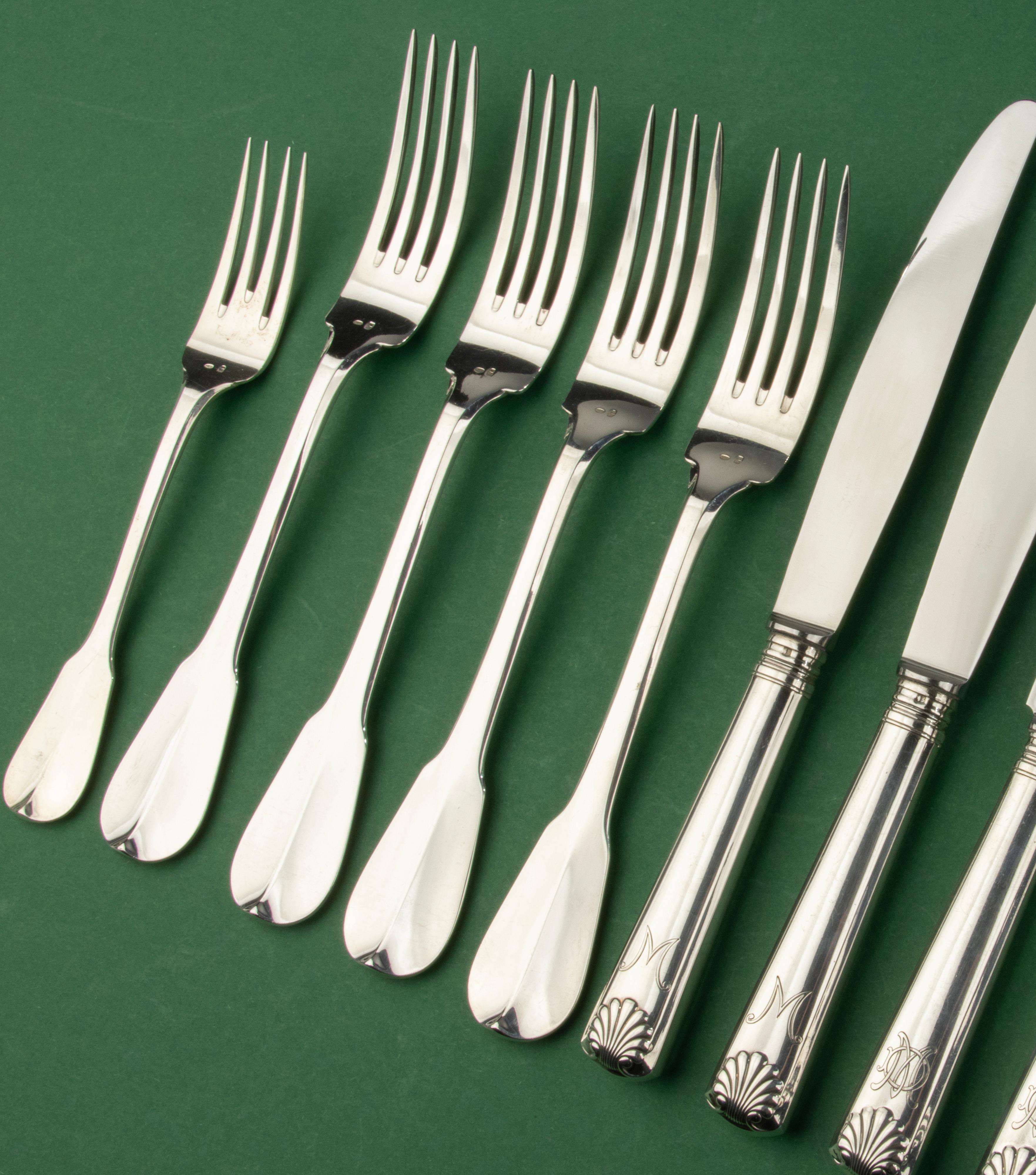 Belle Époque Fin du 19e siècle Service de table en argent de 32 pièces - Wolfers Bruxelles en vente