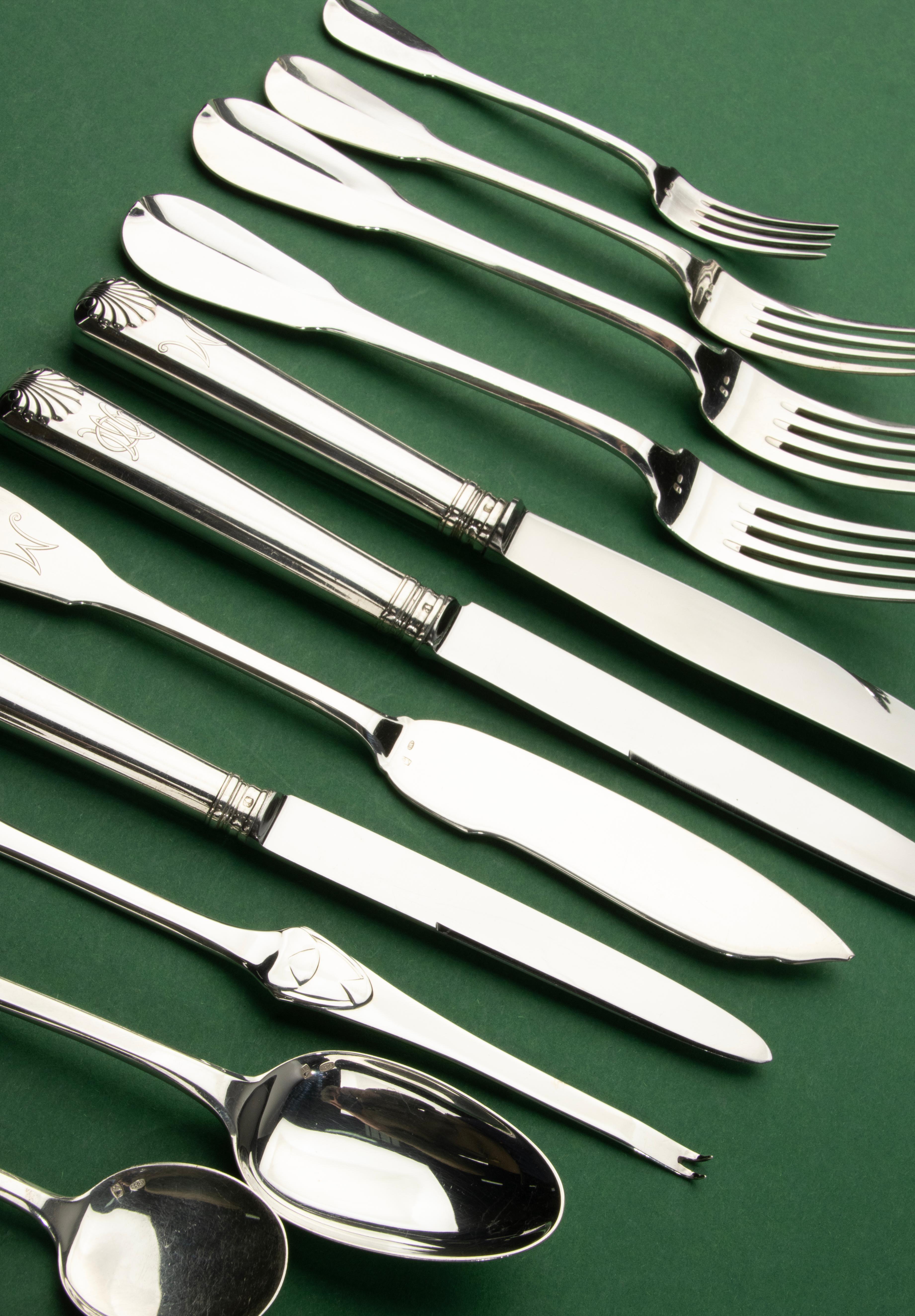 Argent Fin du 19e siècle Service de table en argent de 32 pièces - Wolfers Bruxelles en vente