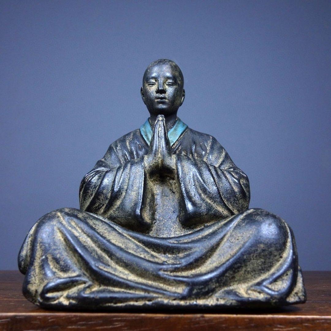 Old collection of this graceful sculpture of a sitting praying monk, unique style and exquisitely carved, good for decoration and collection.

Sculpture Details:
Material: adamas stone
height 12 cm 
length 11 cm 
width 8cm
Originating from
