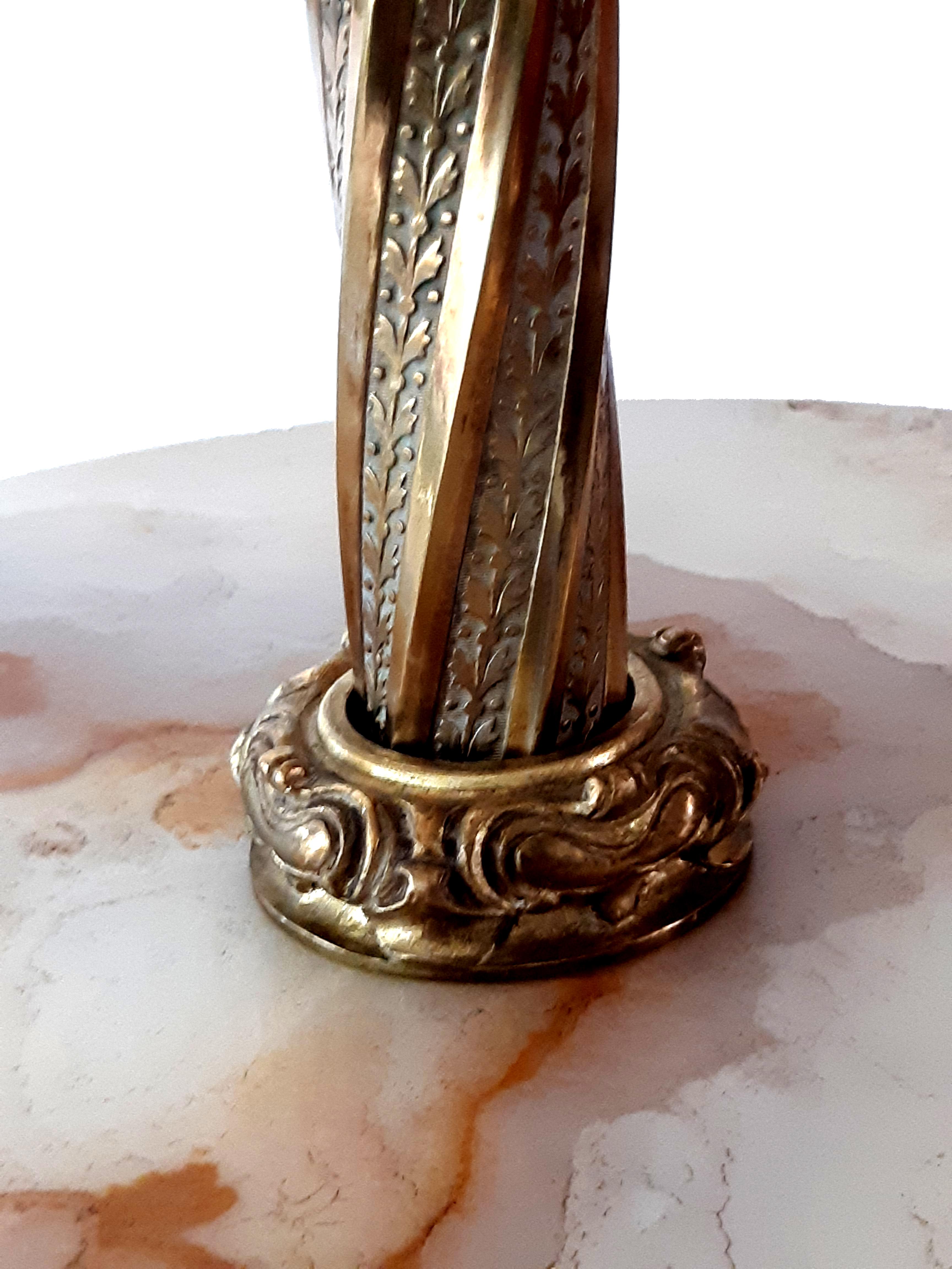 Lustre en verre de Henri Luppens & Cie avec table en onyx, datant de 1900 en vente 2
