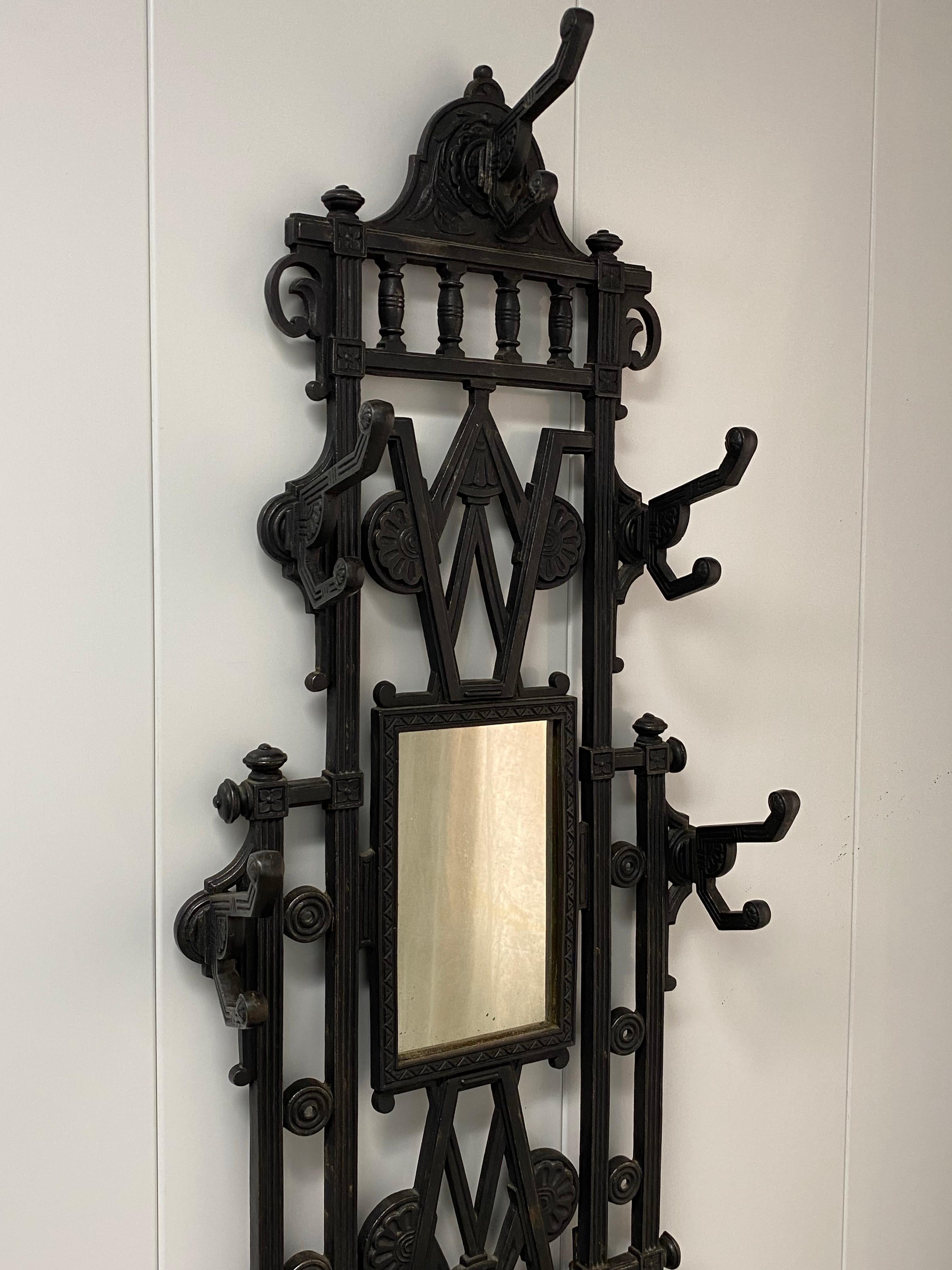Late 19th century Aesthetic Period Victorian English Cast Iron Hall Tree For Sale 9