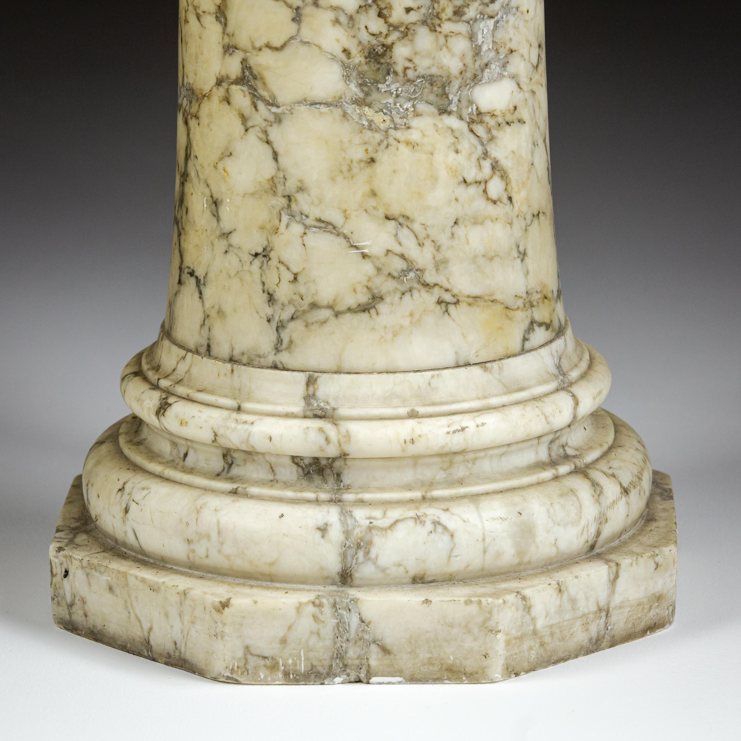 Alabastro Colonna in alabastro della fine del XIX secolo in vendita
