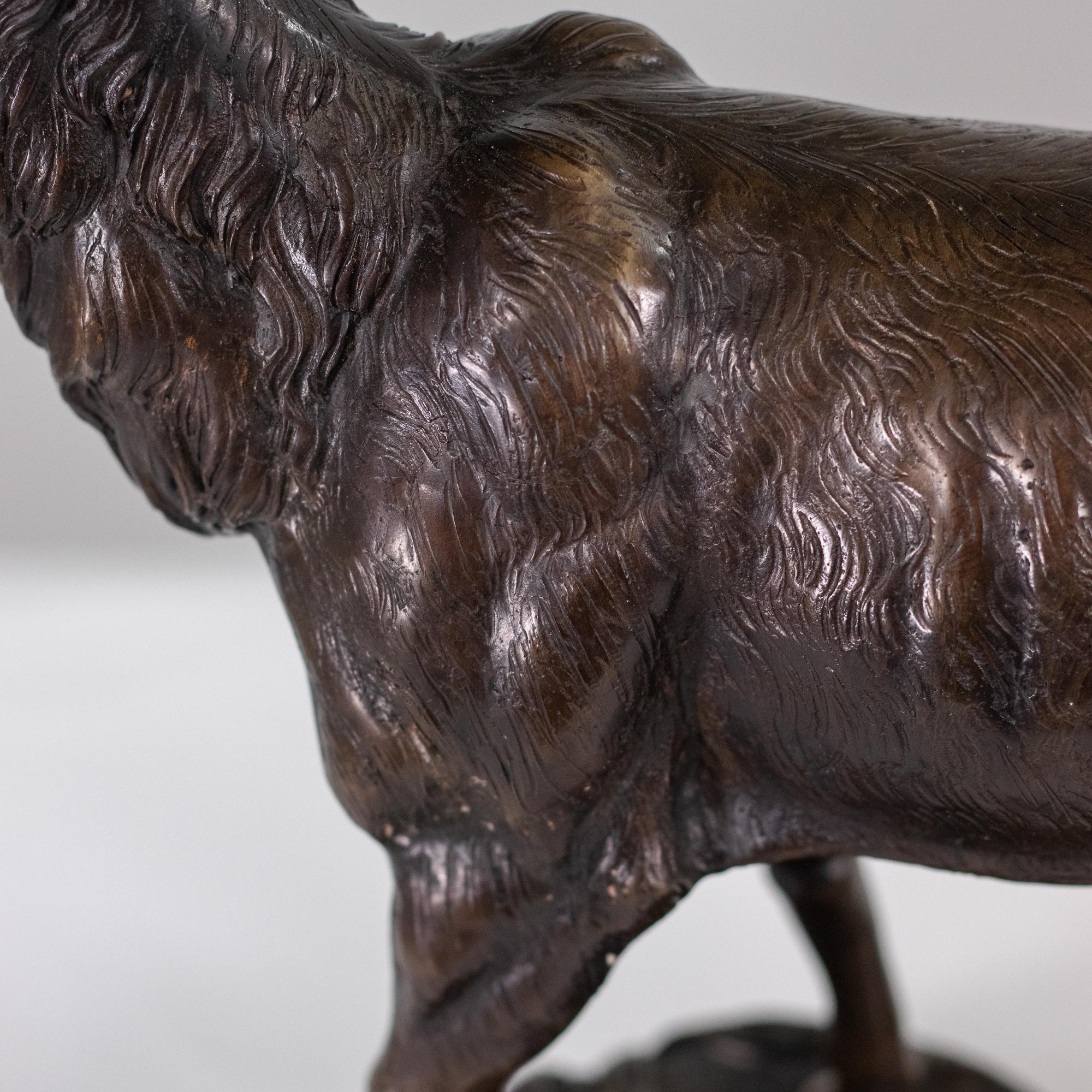 Sculpture américaine en bronze de la fin du 19e siècle Cerf sauvage sur socle en marbre en vente 5
