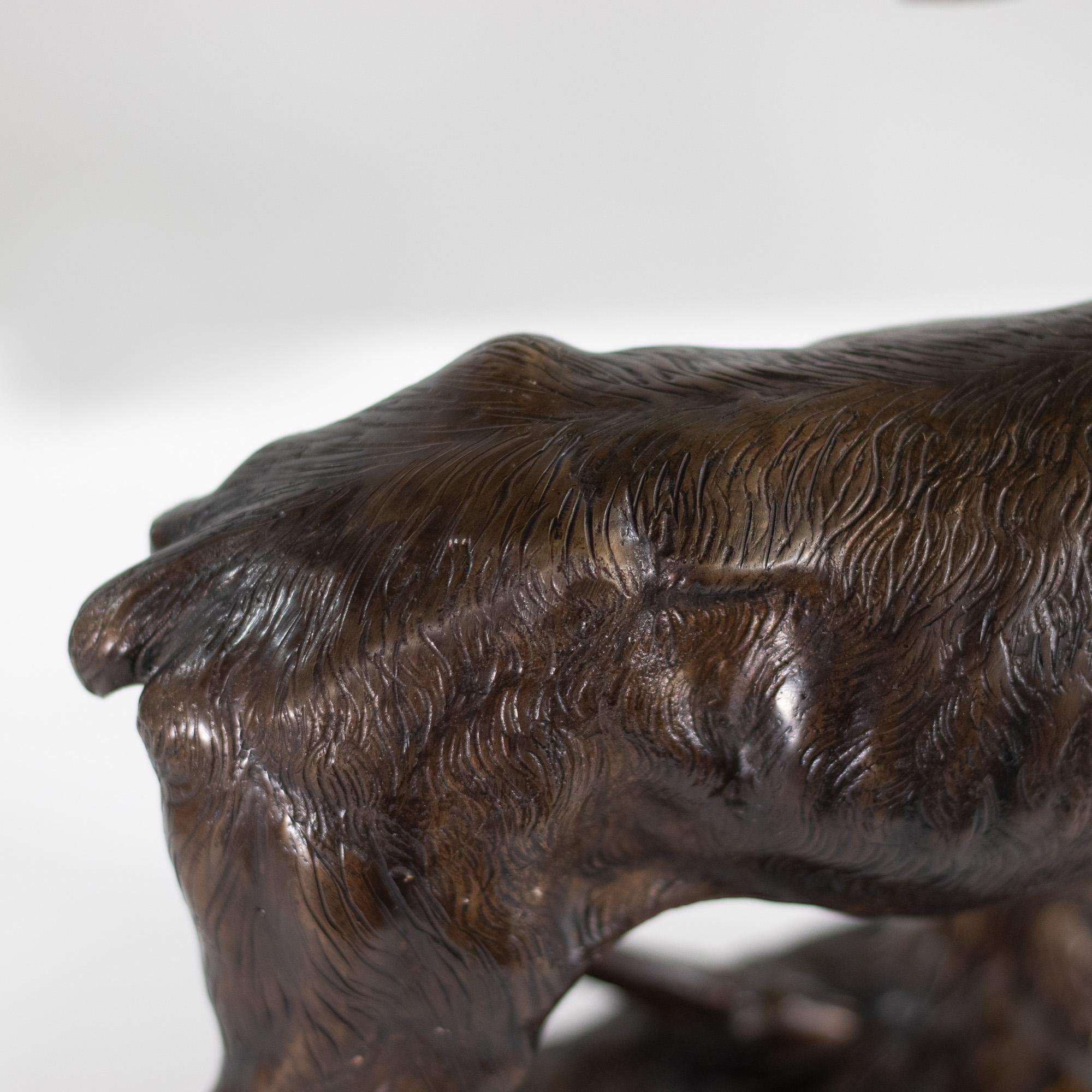 Sculpture américaine en bronze de la fin du 19e siècle Cerf sauvage sur socle en marbre en vente 10