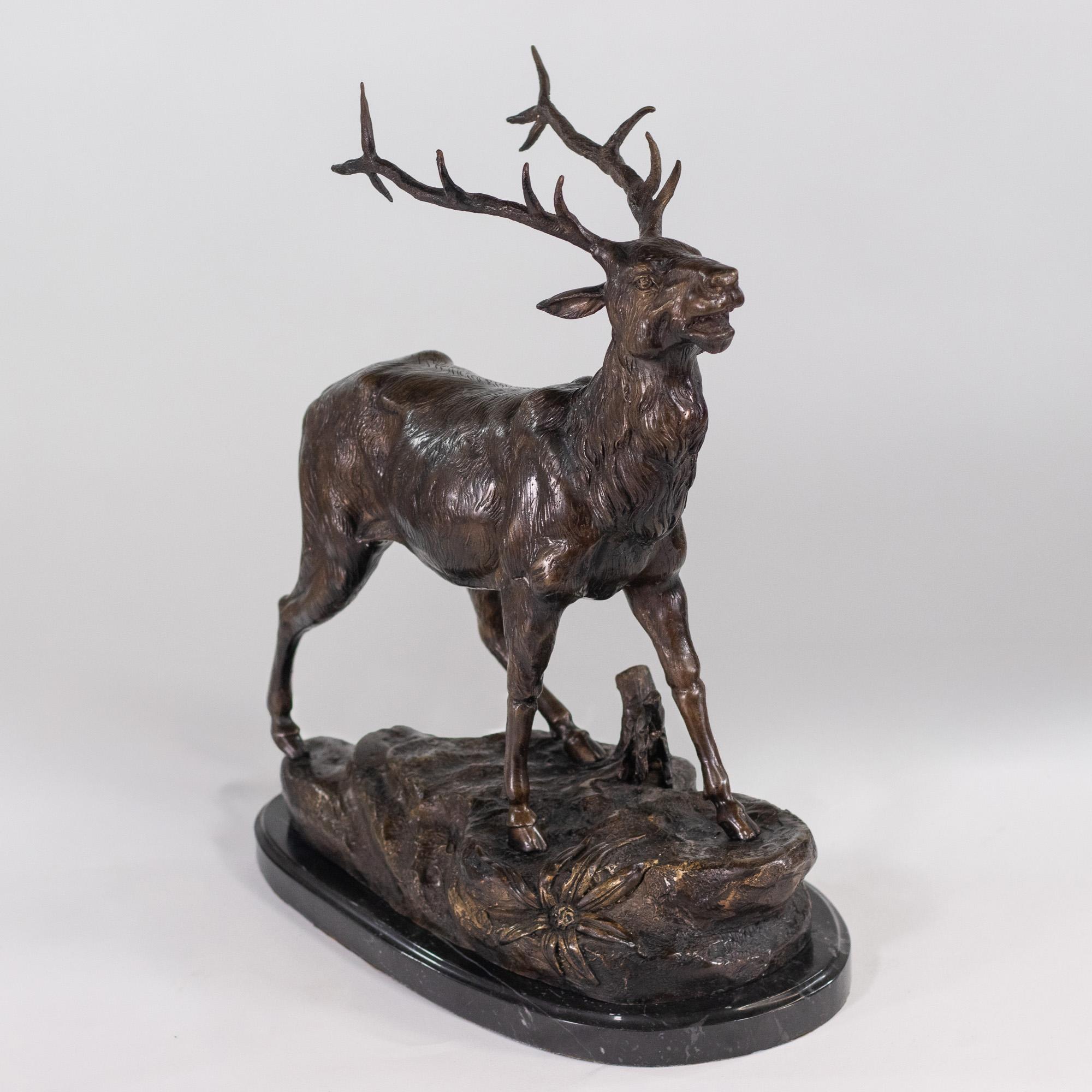 Victorien Sculpture américaine en bronze de la fin du 19e siècle Cerf sauvage sur socle en marbre en vente