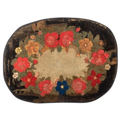 Colgante de pared con alfombra de gancho floral americana de finales del siglo XIX