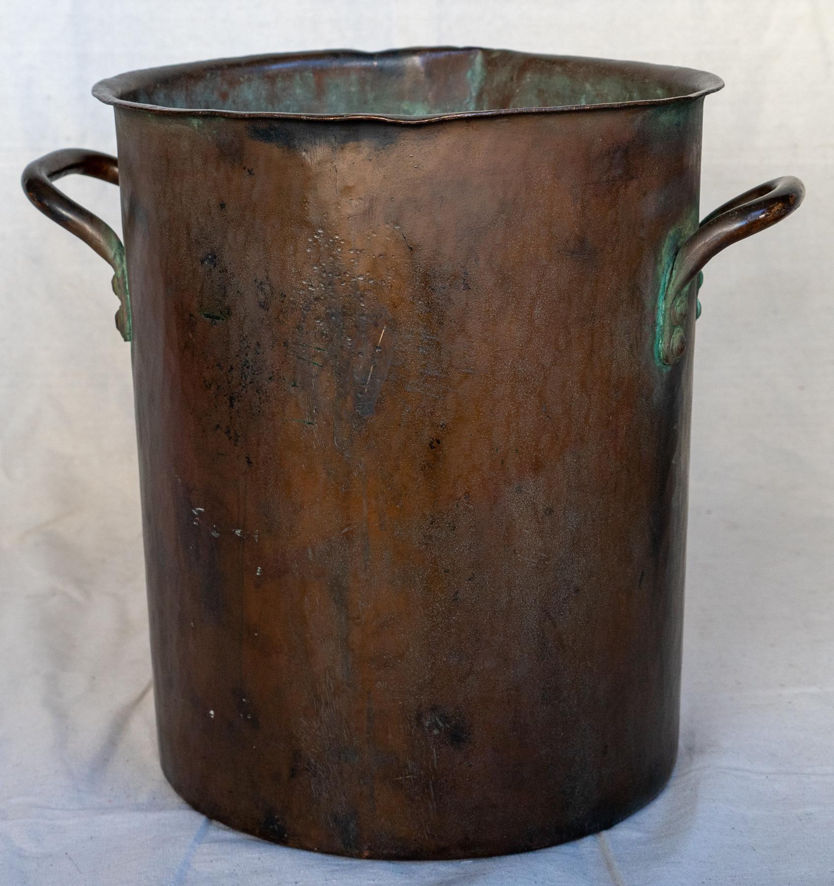 Hand-Crafted Late 19th Century American Heavy Forged & Riveted Bronze / Red Brass Pot