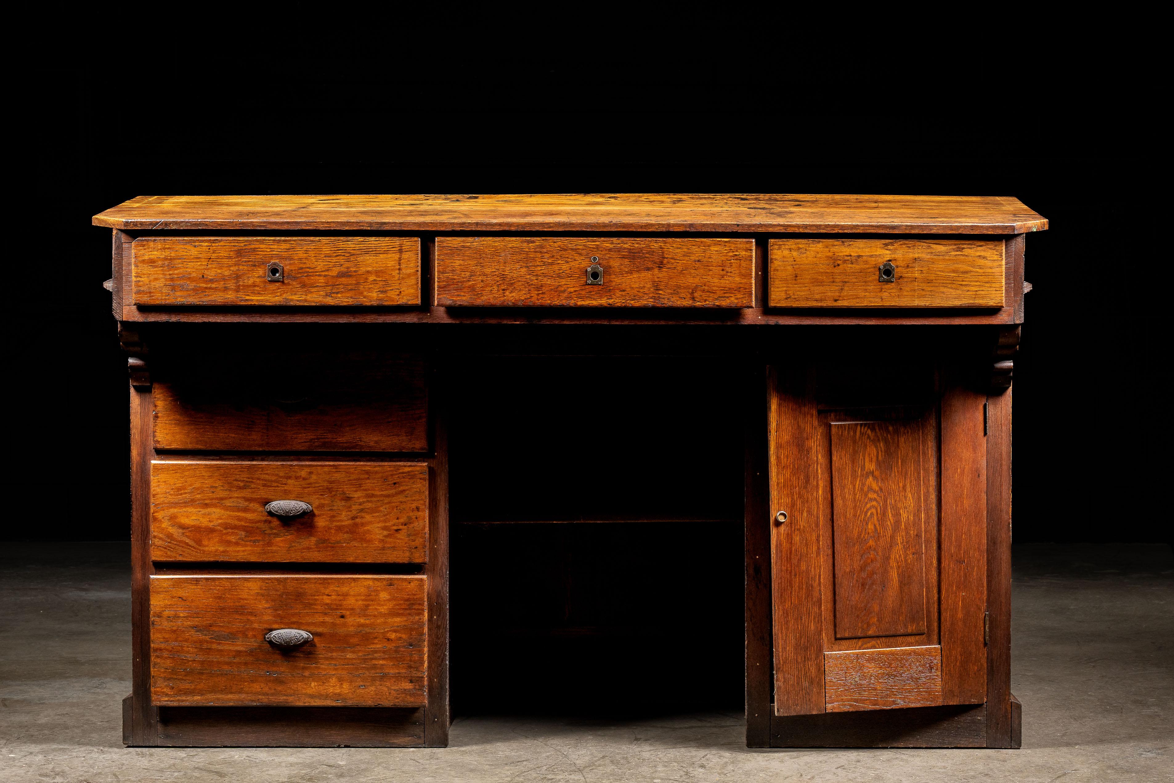 Unknown Late 19th Century American Oak Partners Desk For Sale