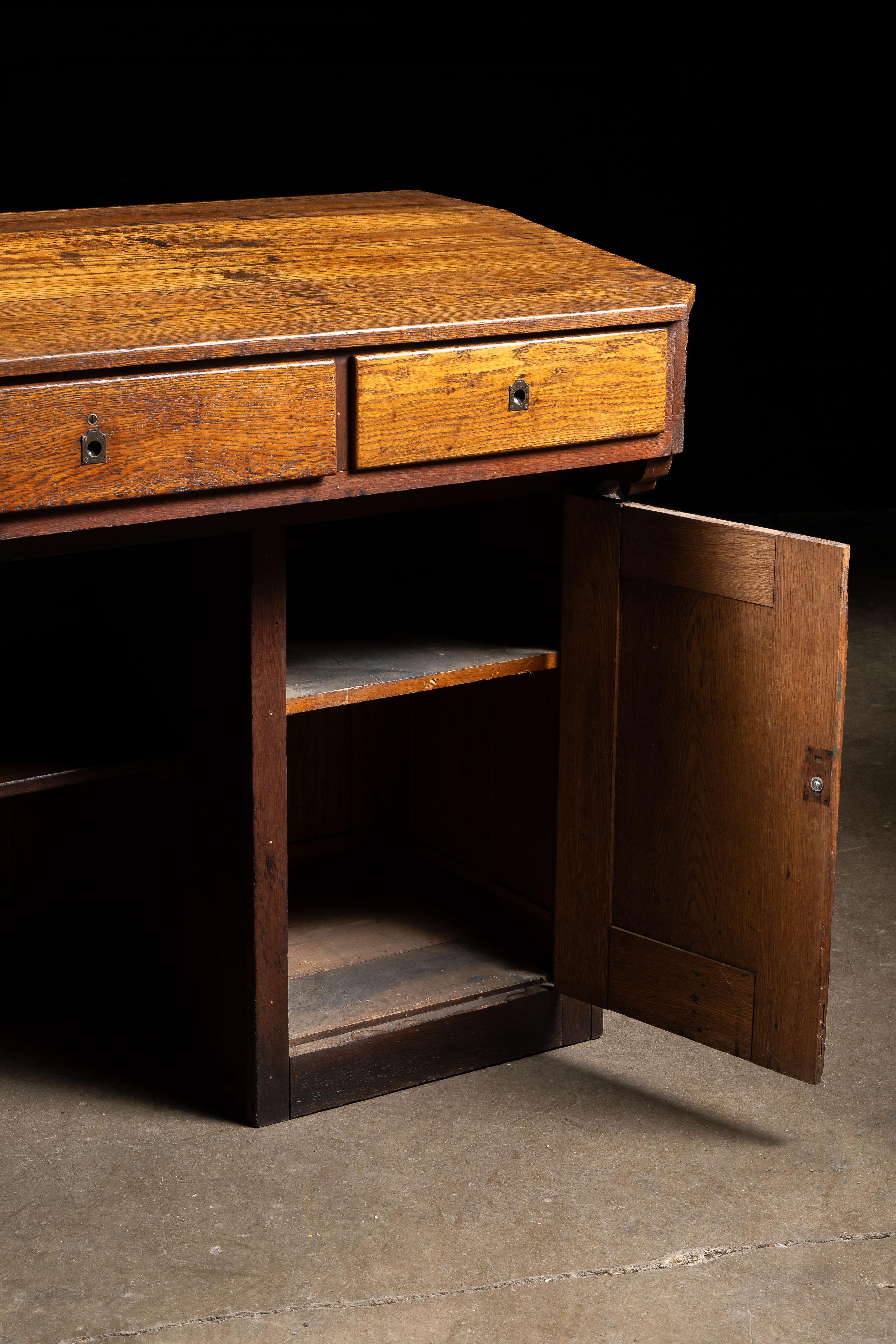 Late 19th Century American Oak Partners Desk For Sale 2