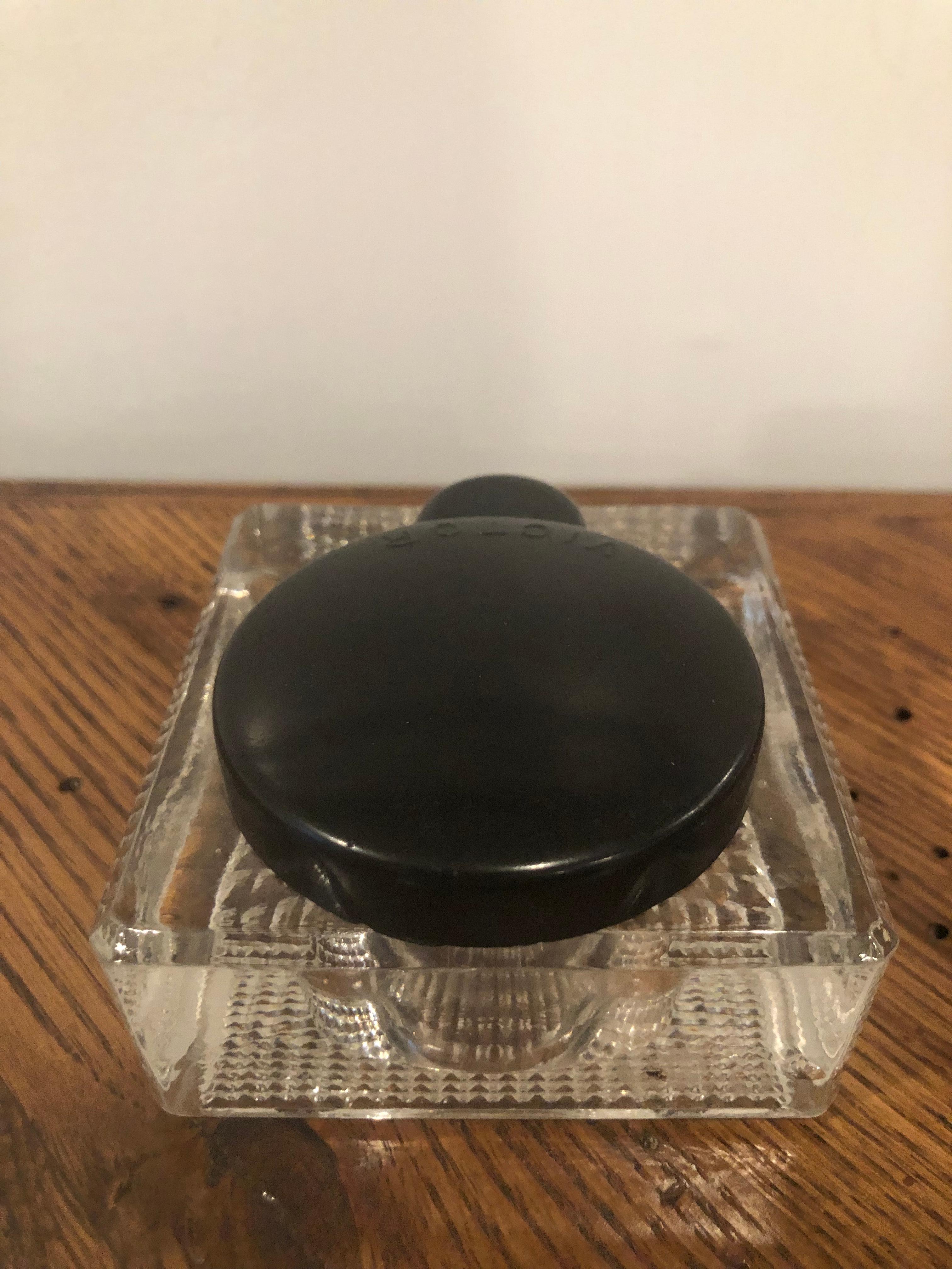 Late 19th Century American Pressed Glass Inkwell For Sale 4