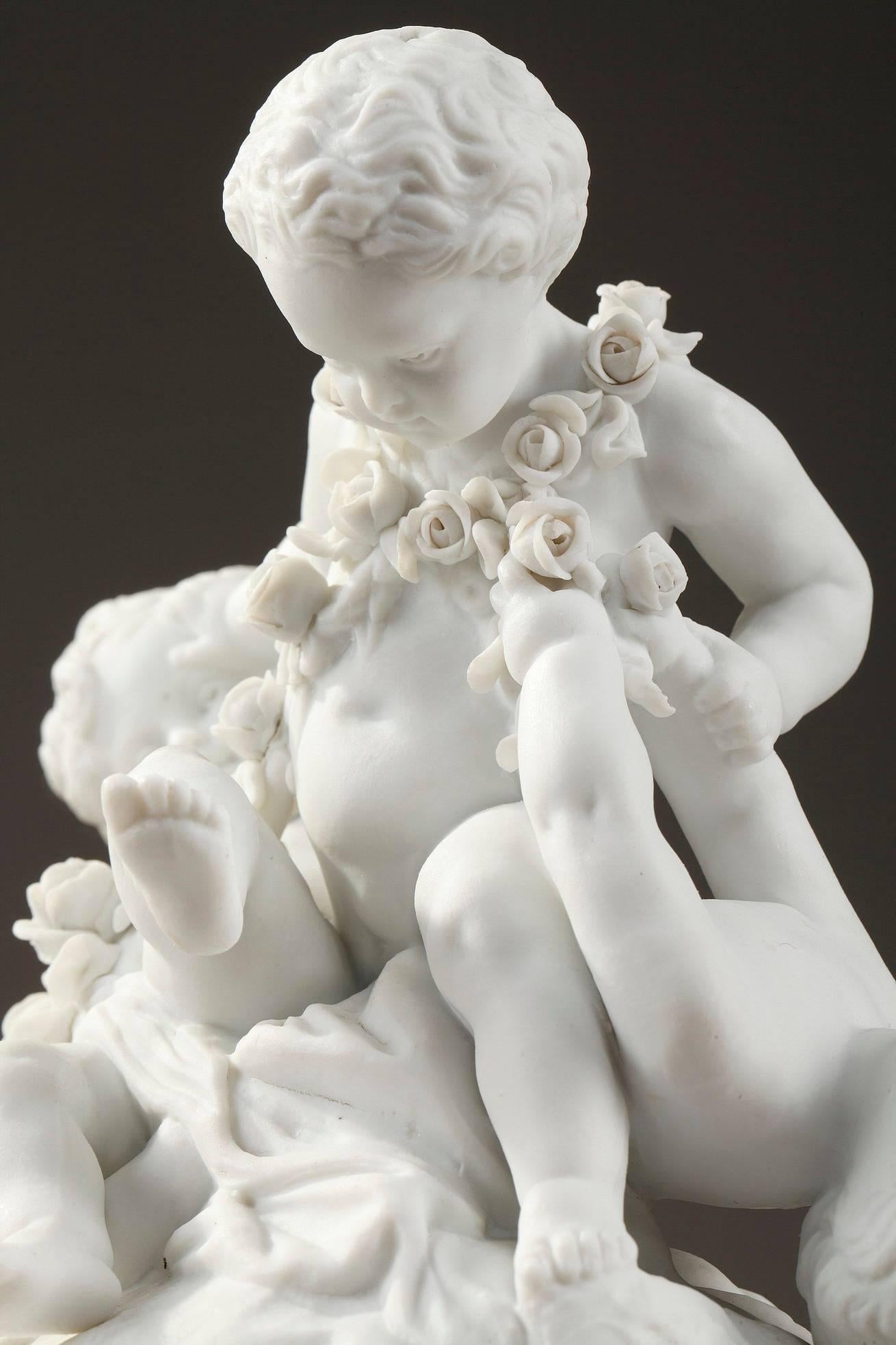 Louis XV Putti de la fin du 19e siècle en porcelaine de Bisque antique dans le goût de Sèvres du 18e siècle