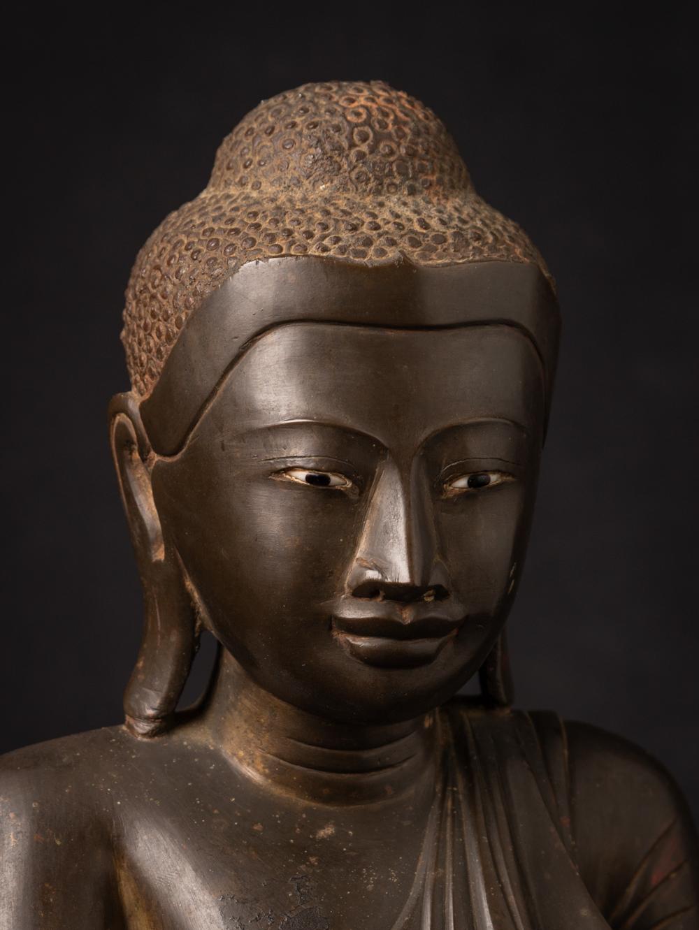 Late 19th century Antique bronze Burmese Mandalay Buddha from Burma 6
