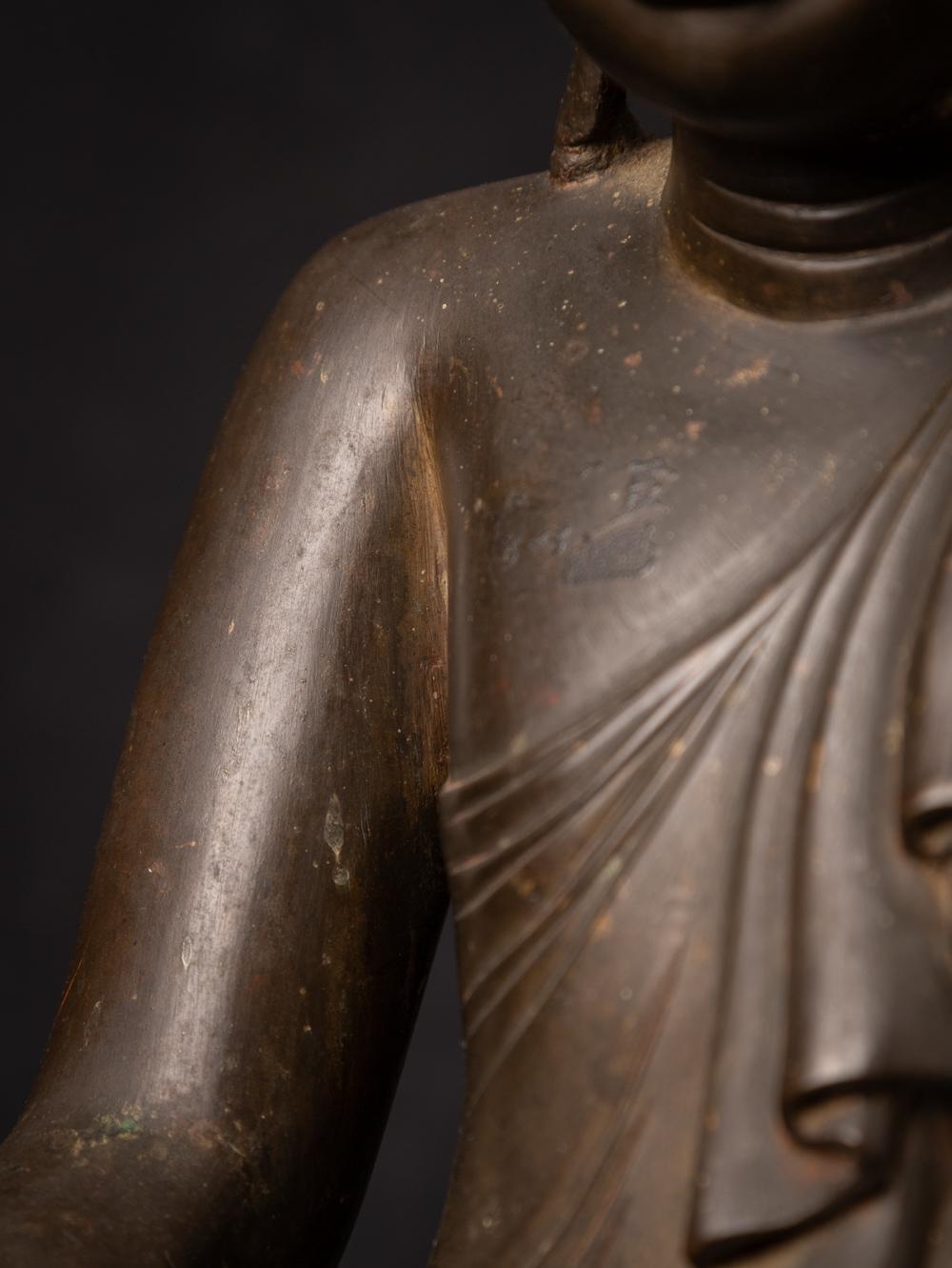 Late 19th century Antique bronze Burmese Mandalay Buddha from Burma 10