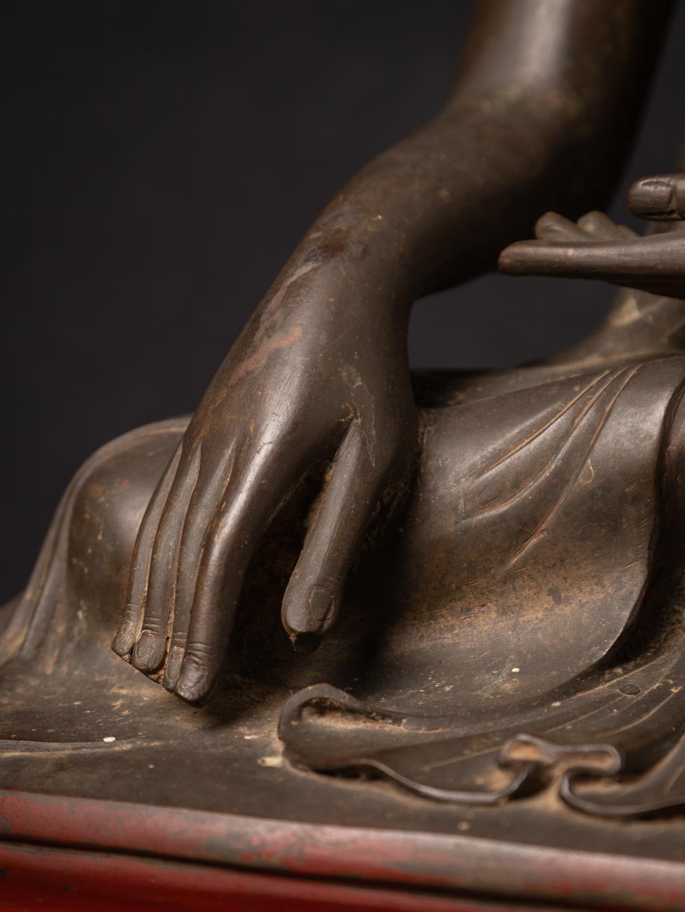 Late 19th century Antique bronze Burmese Mandalay Buddha from Burma 13