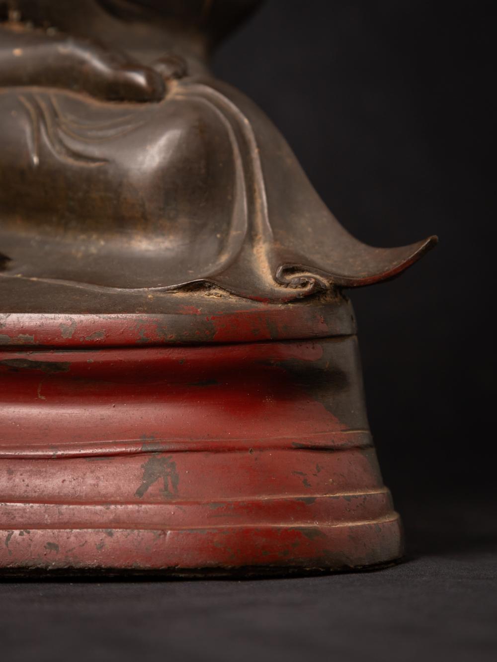 Late 19th century Antique bronze Burmese Mandalay Buddha from Burma 14
