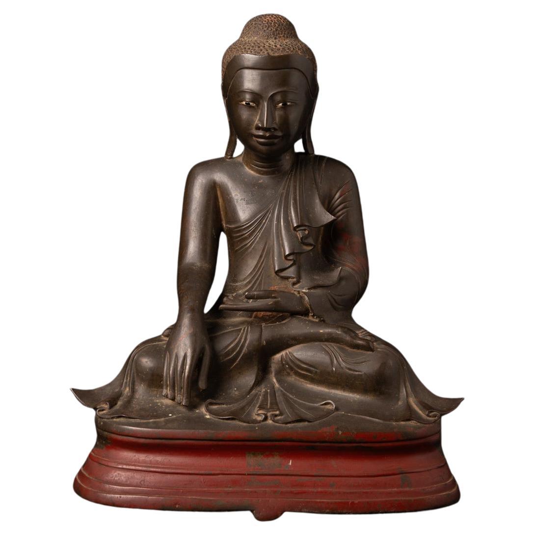 Late 19th century Antique bronze Burmese Mandalay Buddha from Burma