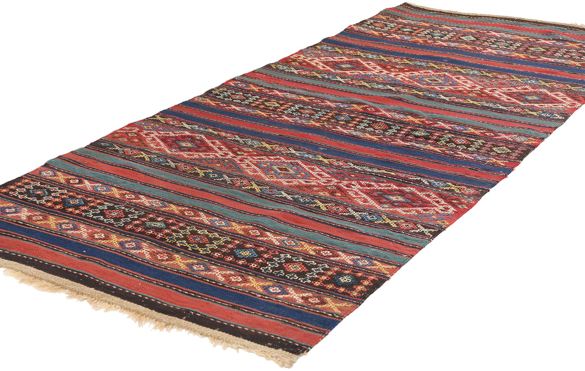 78950 Antico tappeto caucasico Shahsavan Jajim Kilim, 02'09 x 06'08. Questo squisito tappeto caucasico Shahsavan Jajim Kilim, tessuto a mano in lana e risalente agli anni '80 del XIX secolo, è una testimonianza dell'intramontabile abilità