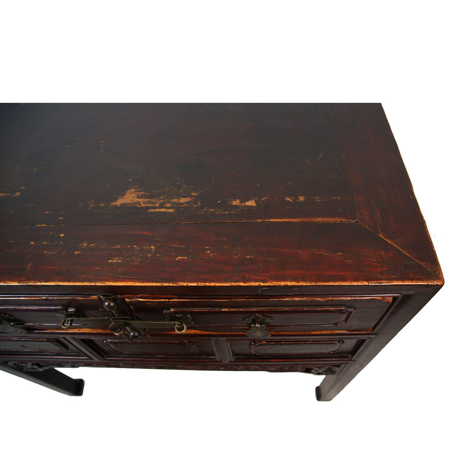 Late 19th Century Antique Chinese 2-Drawer Carved Side Table For Sale 6