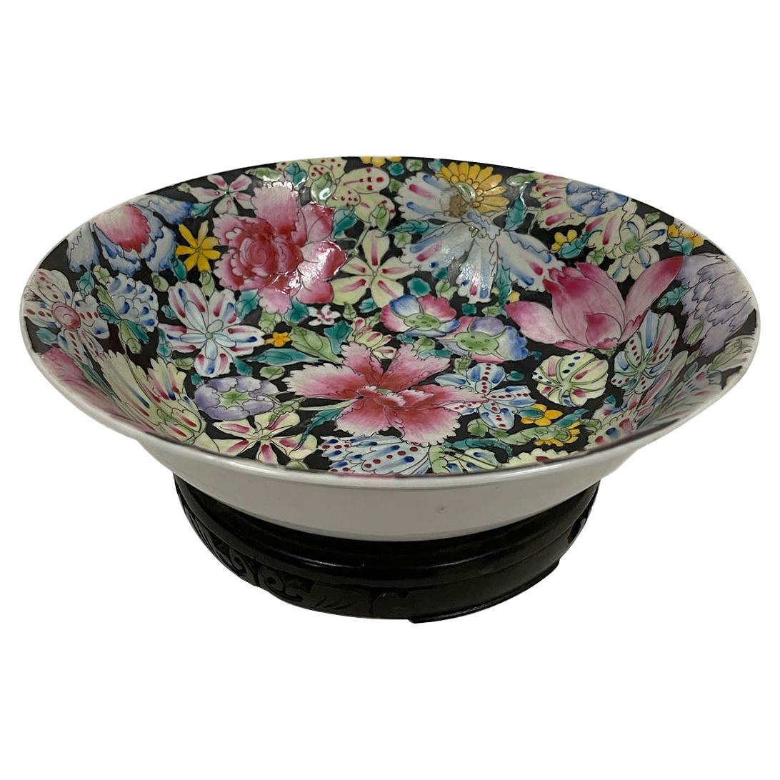 Late 19th Century Antique Chinese Femille Rose Porcelain Bowl With Marks For Sale