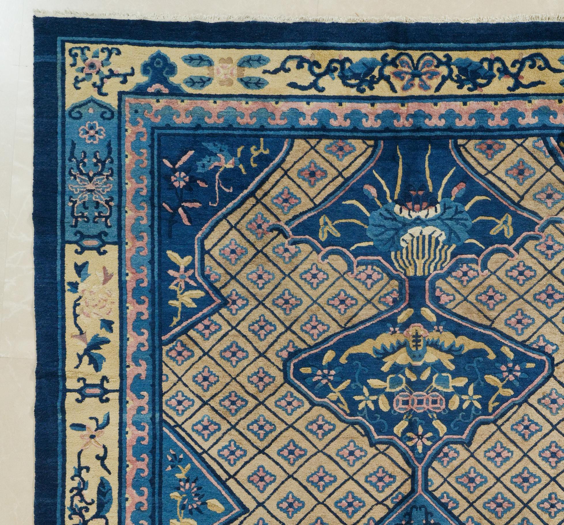 Antiker chinesischer Teppich - Spätes 19. Jahrhundert Antiker chinesischer Teppich, Antiker chinesischer Teppich (Handgeknüpft) im Angebot
