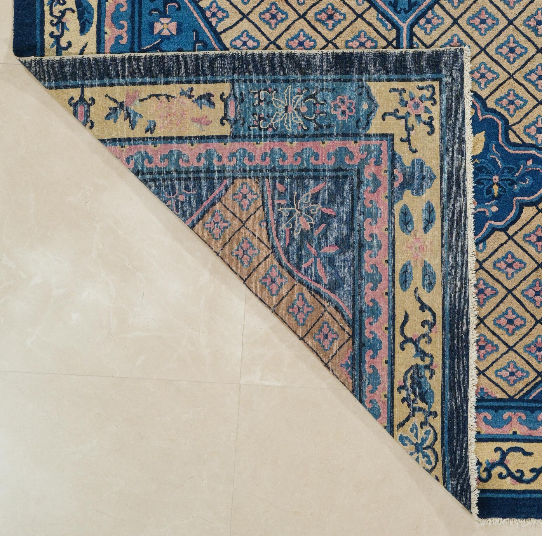 Antiker chinesischer Teppich - Spätes 19. Jahrhundert Antiker chinesischer Teppich, Antiker chinesischer Teppich im Angebot 1