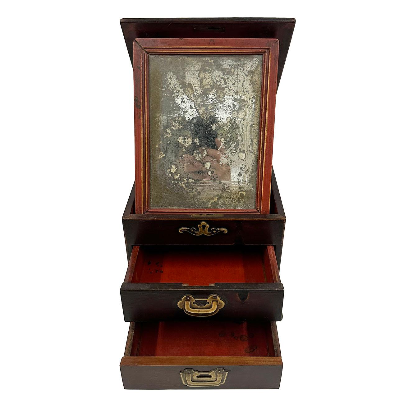 Exportation chinoise Fin du 19ème siècle, boîte à bijoux chinoise ancienne en bois, boîte à cosmétiques en vente