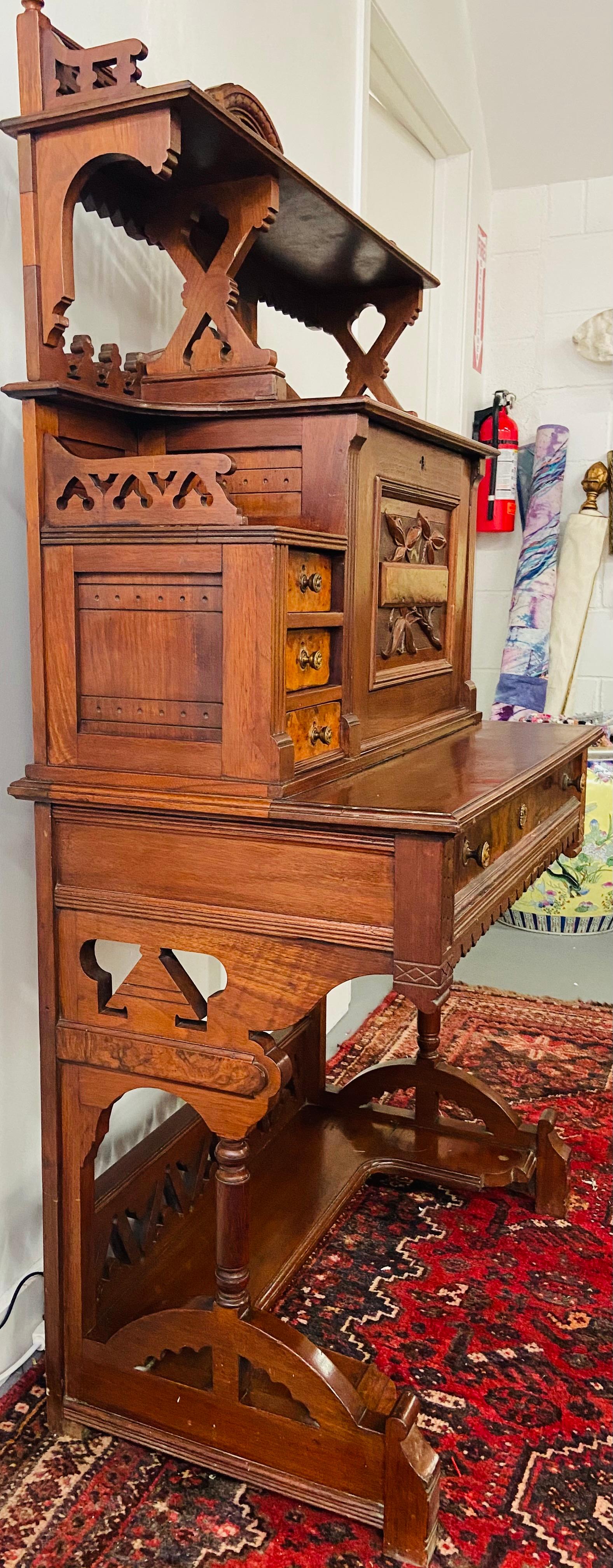 Late 19th Century Antique English Mahogany Secretary Desk In Good Condition In Plainview, NY