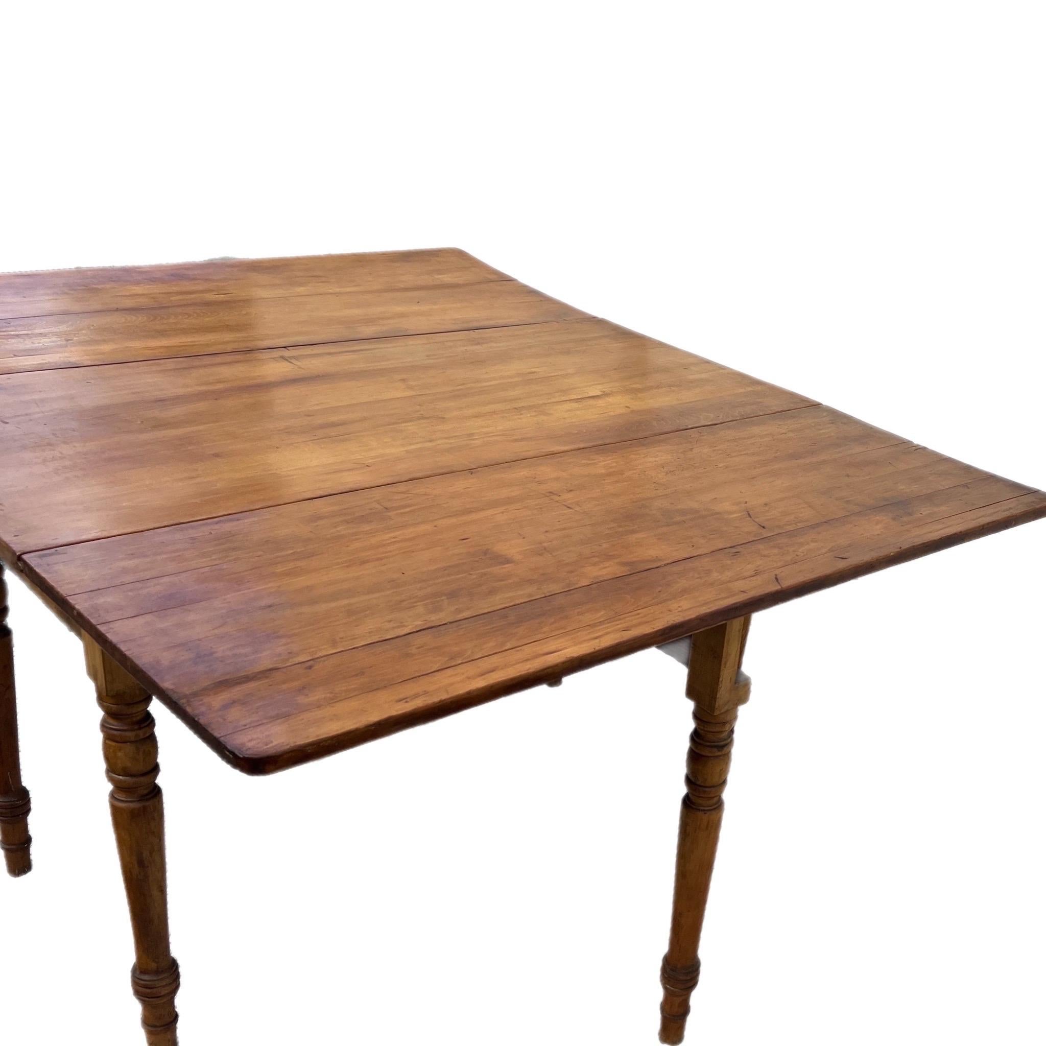 Late 19th Century Antique Farmhouse Solid Chestnut Gateleg Table For Sale 1