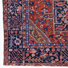 Tappeto di lana antico con design floreale della fine del XIX secolo
