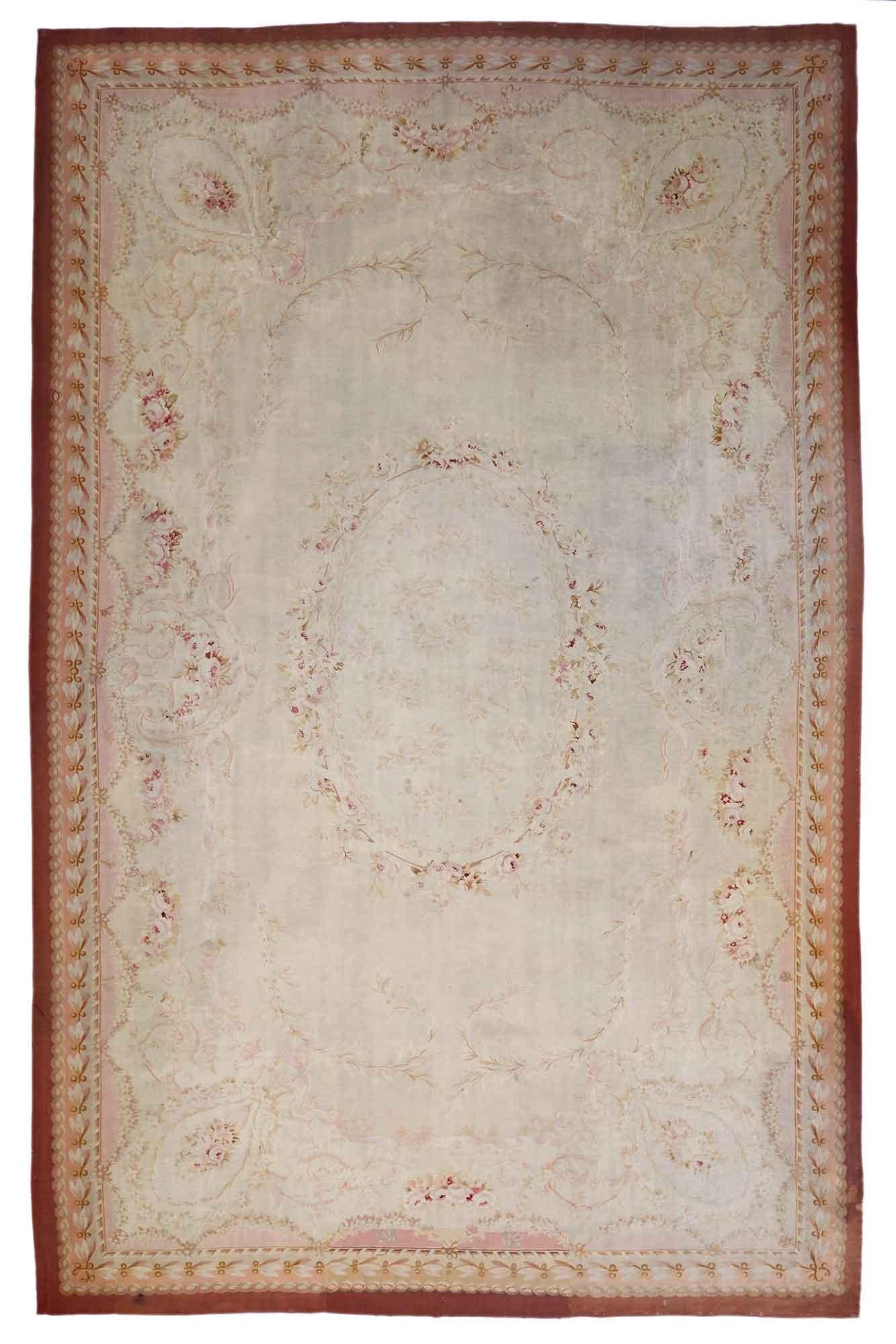 Late 19th Century Antique French Aubusson Rug with Romantic Rococo Style For Sale 3