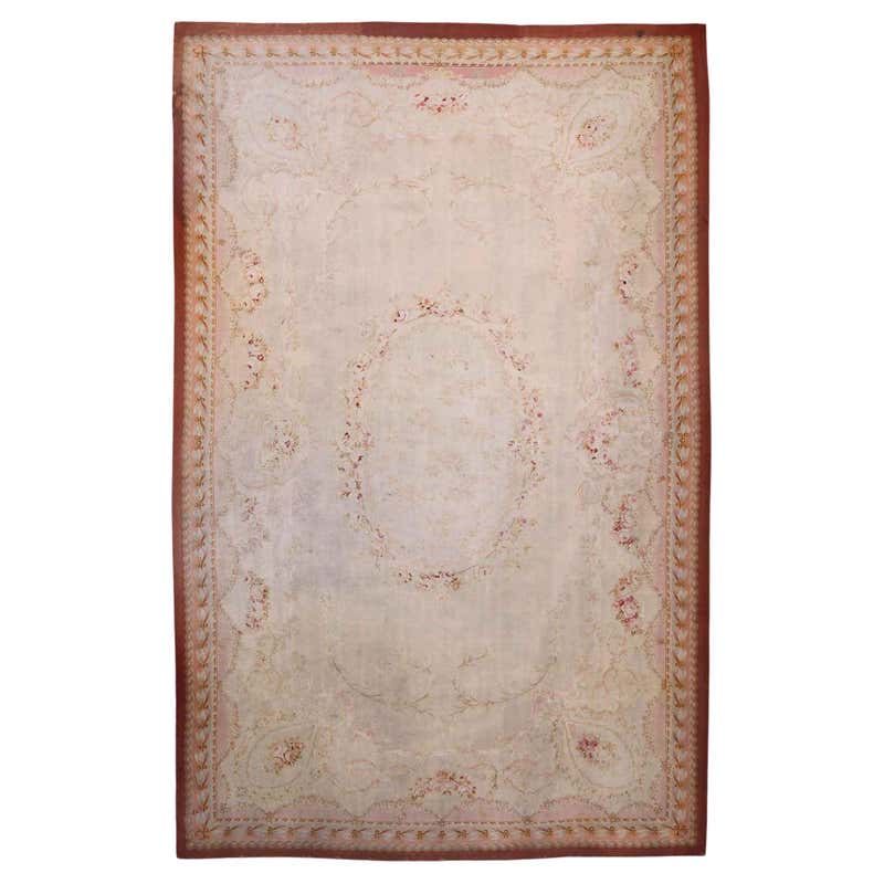 Vintage French Aubusson Rug with Regal Romantic Rococo Style For Sale ...