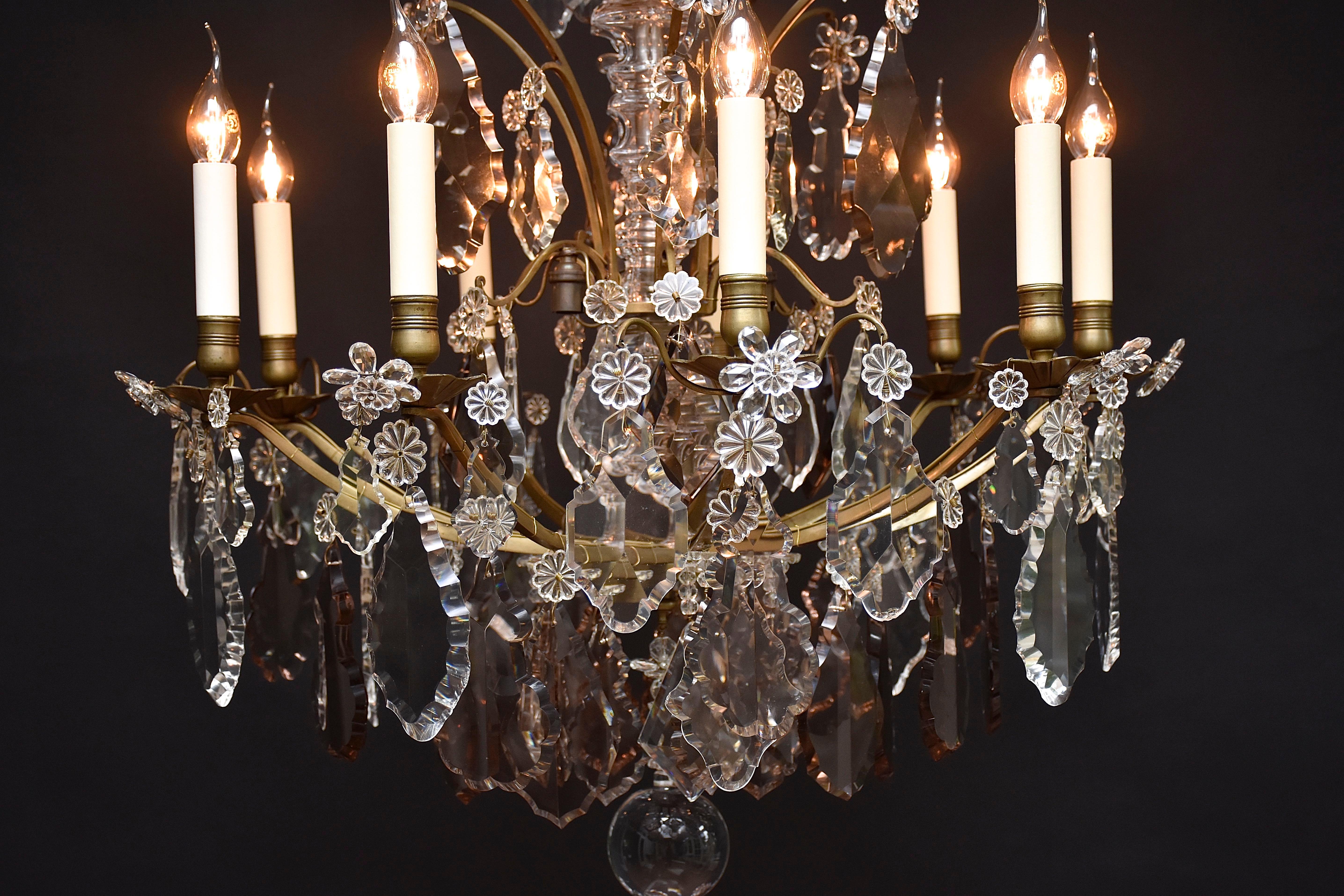 Lampadario francese in bronzo e cristallo della fine del XIX secolo in vendita 4