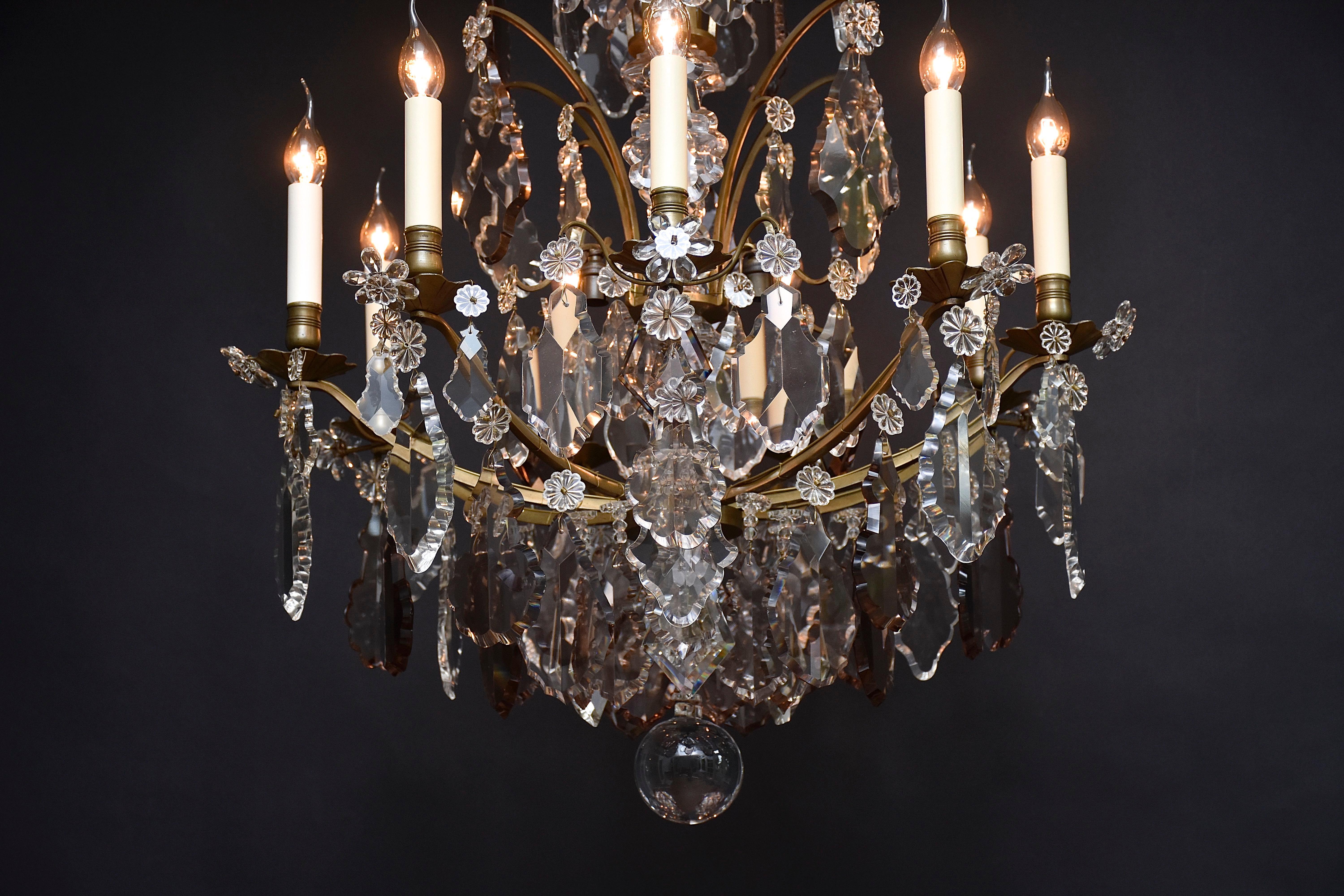 Lampadario francese in bronzo e cristallo della fine del XIX secolo in vendita 3