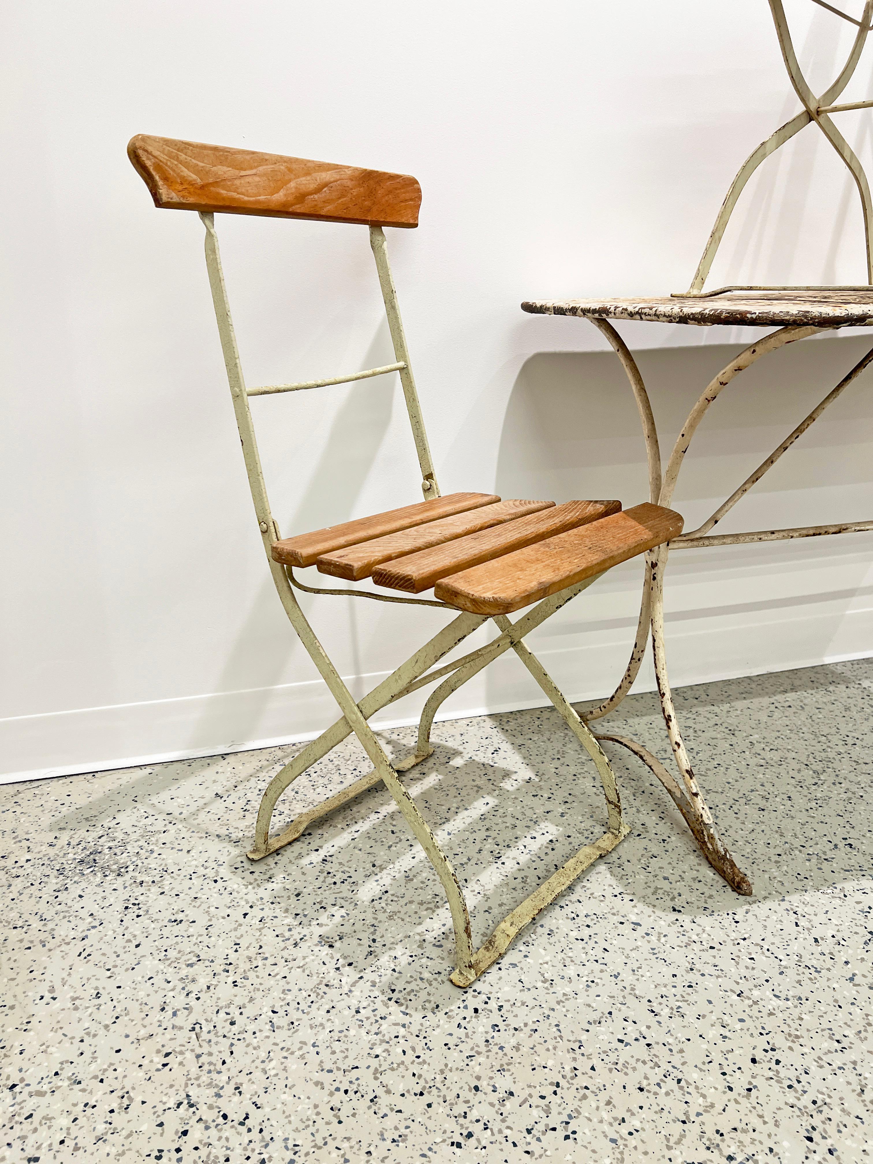 Art Nouveau Late 19th Century Antique French Cafe Bistro Table and Three Chairs For Sale