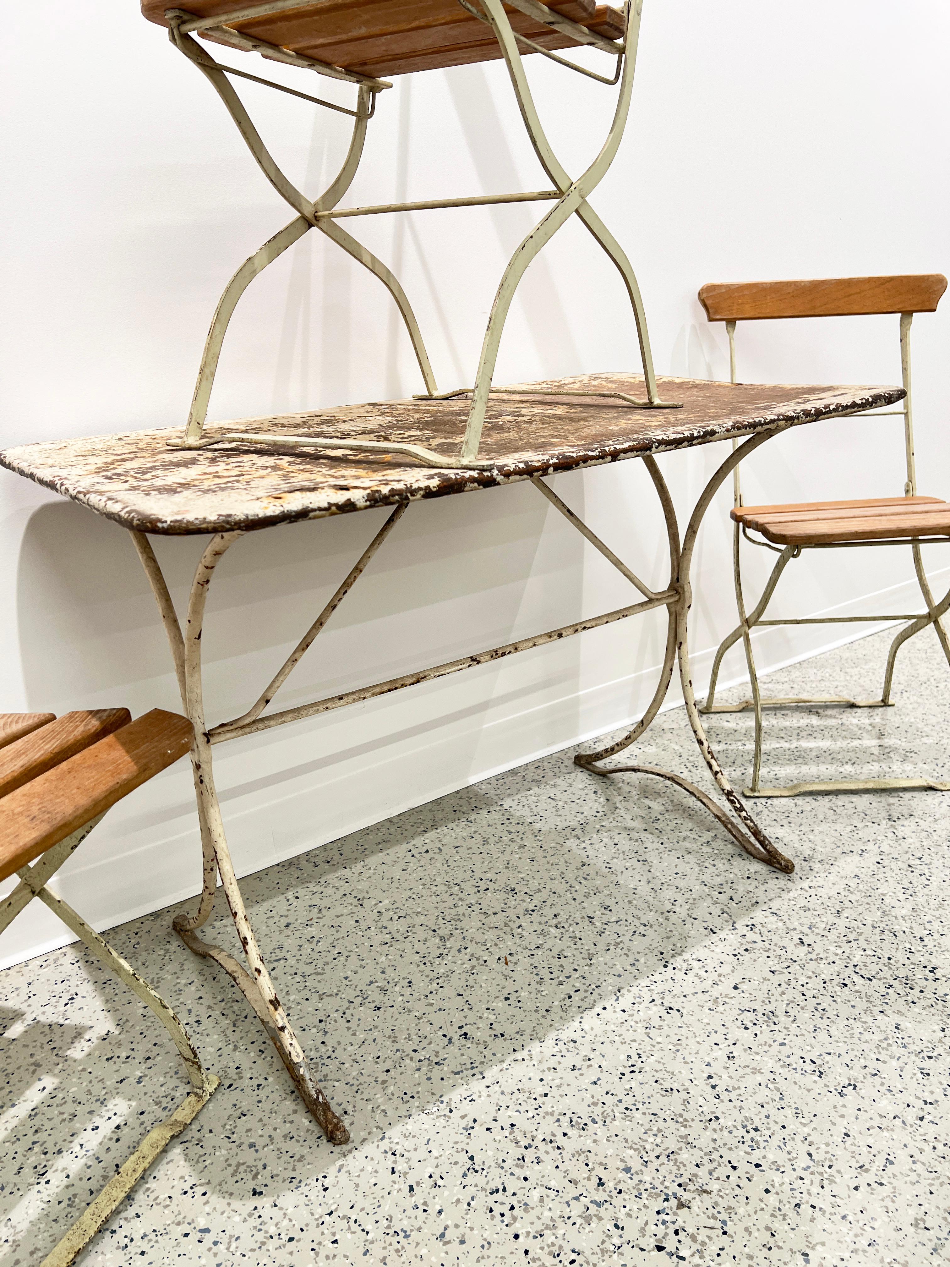 Late 19th Century Antique French Cafe Bistro Table and Three Chairs For Sale 2