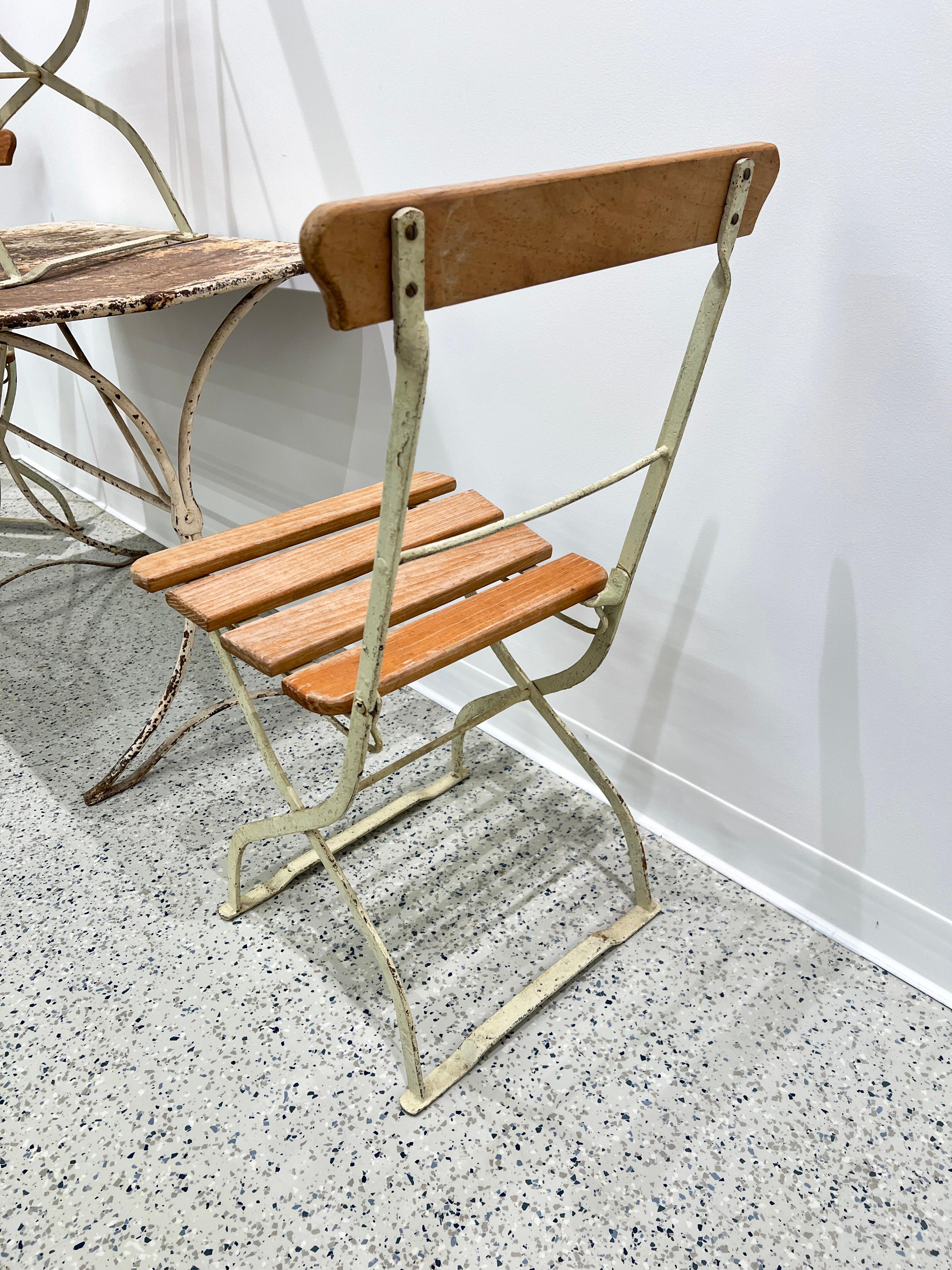 Late 19th Century Antique French Cafe Bistro Table and Three Chairs For Sale 3