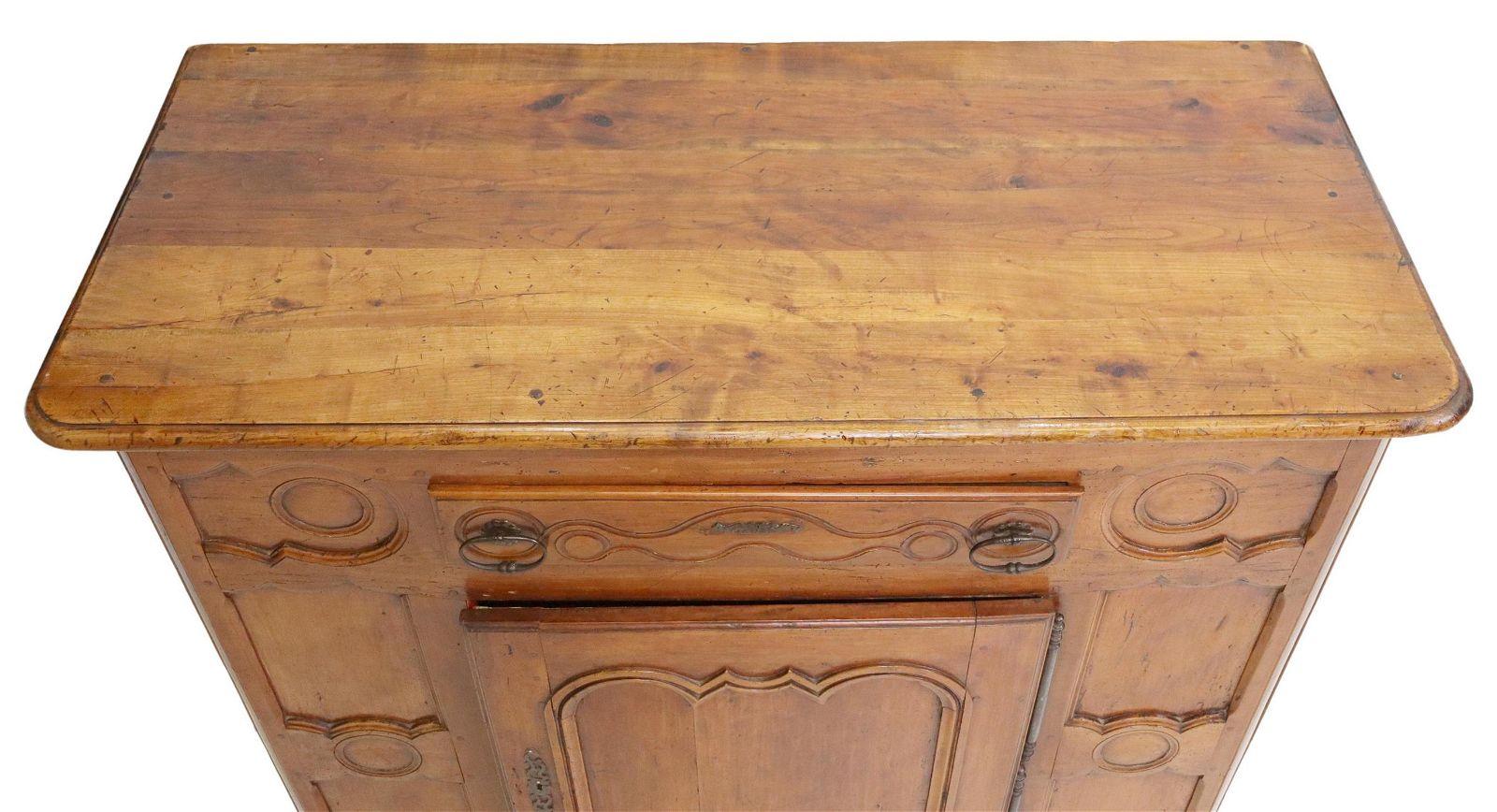 Cabinet Confiturier en bois fruitier de la fin du 19e siècle, de style Louis XV, anciennement français Bon état - En vente à Sheridan, CO