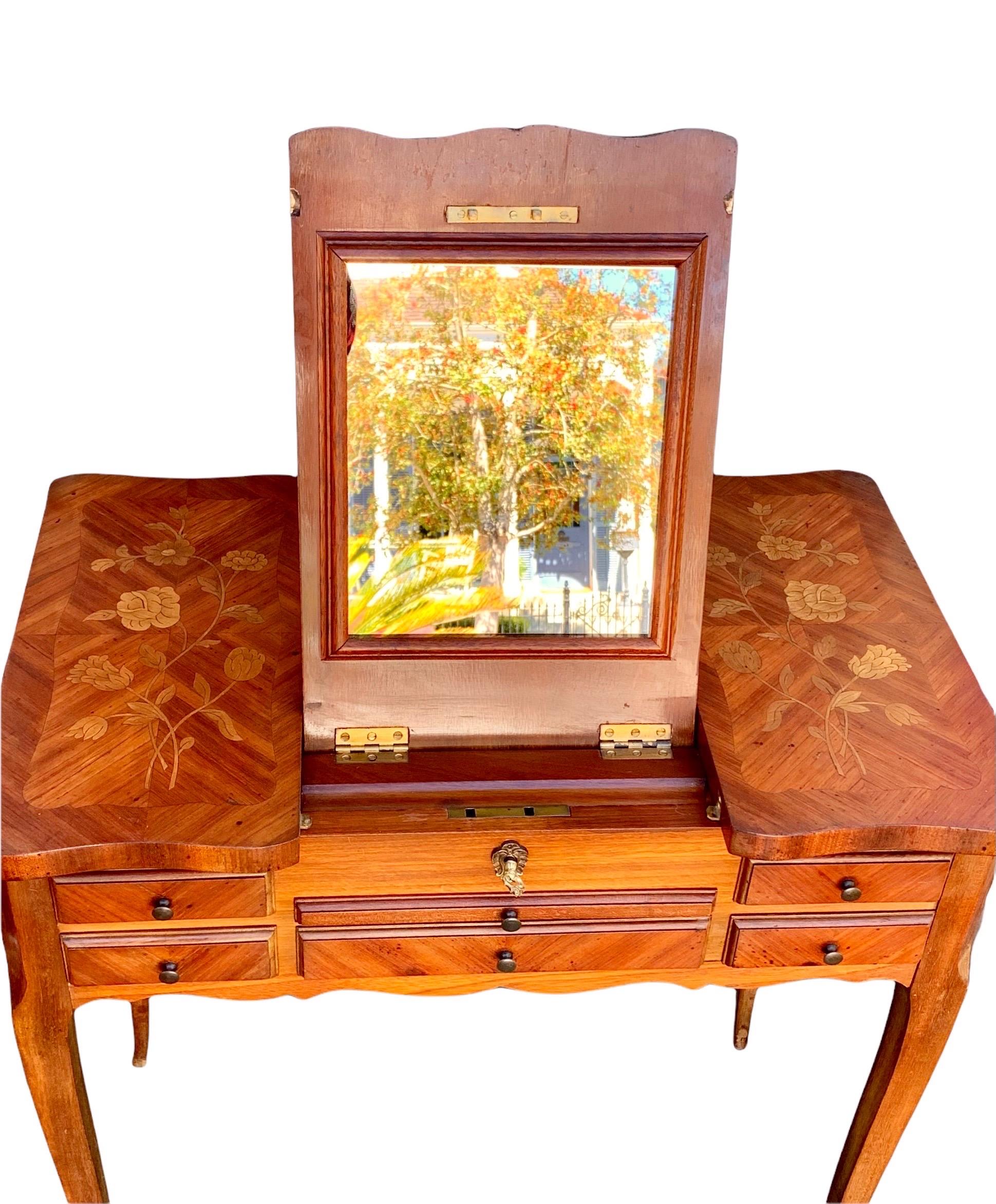 Late 19th Century Antique French Marquetry Poudreuse or Ladies Vanity 4