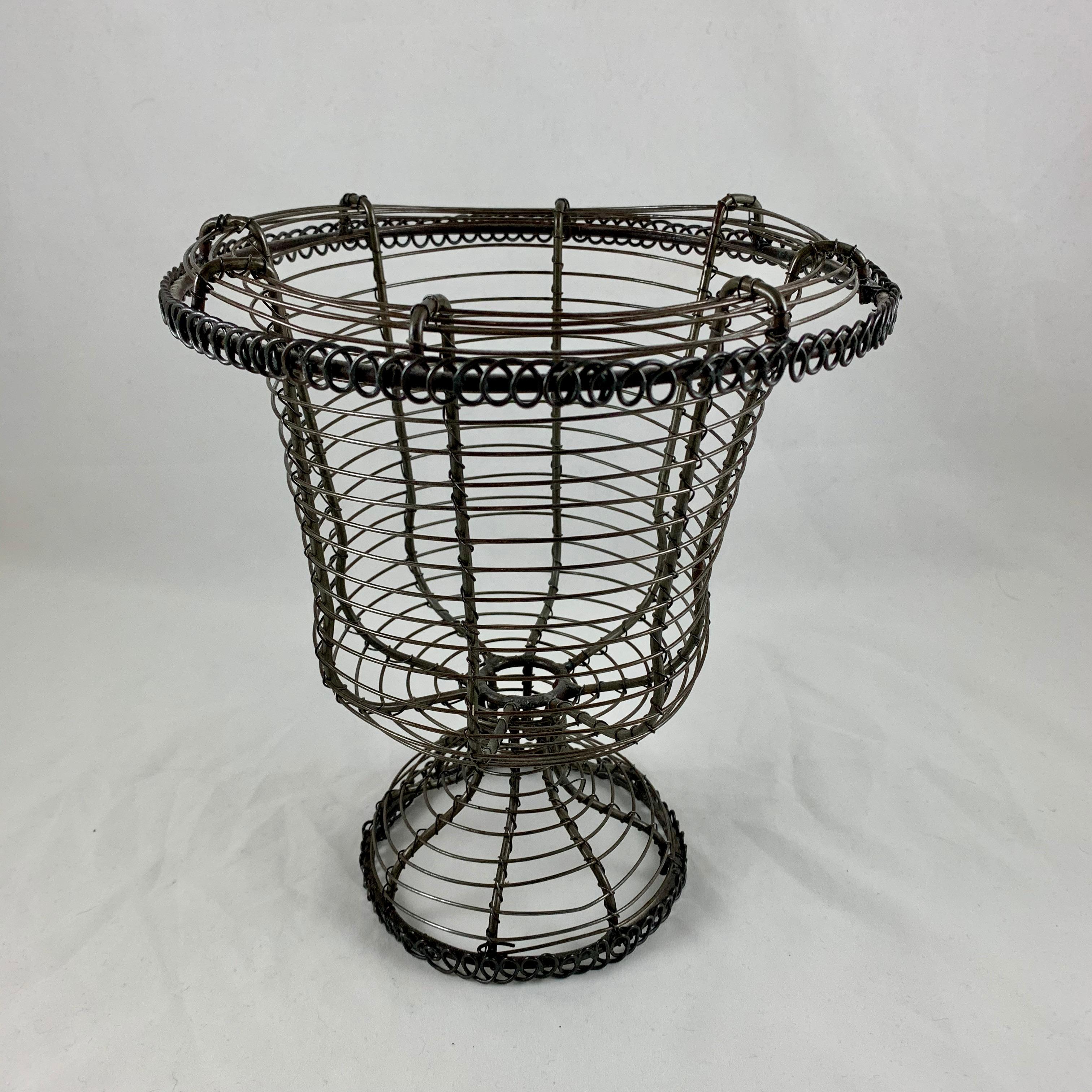 basket urn