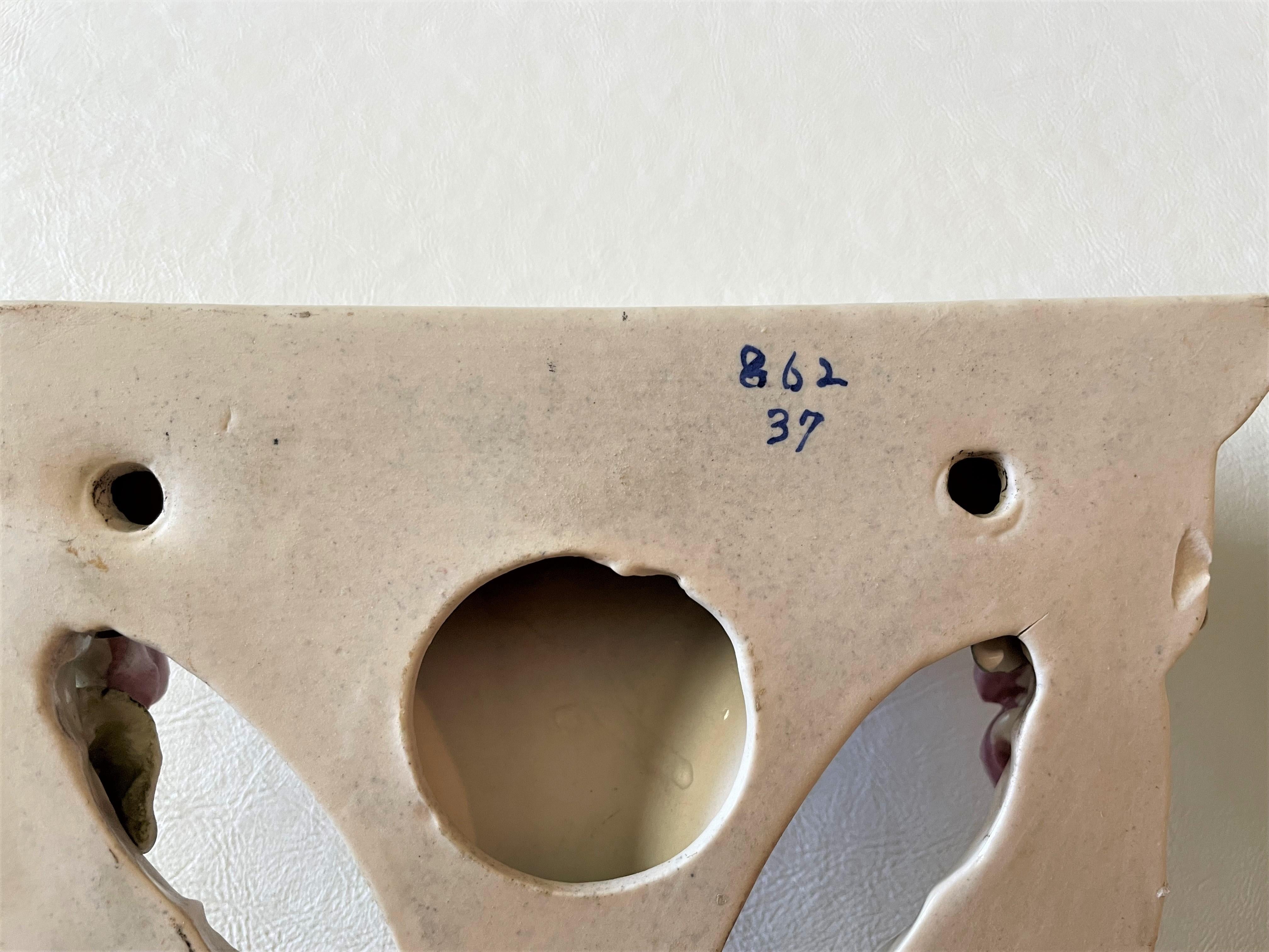 Late 19th-Century Antique French Porcelain Painted Wall Brackets, a Pair In Excellent Condition In Austin, TX