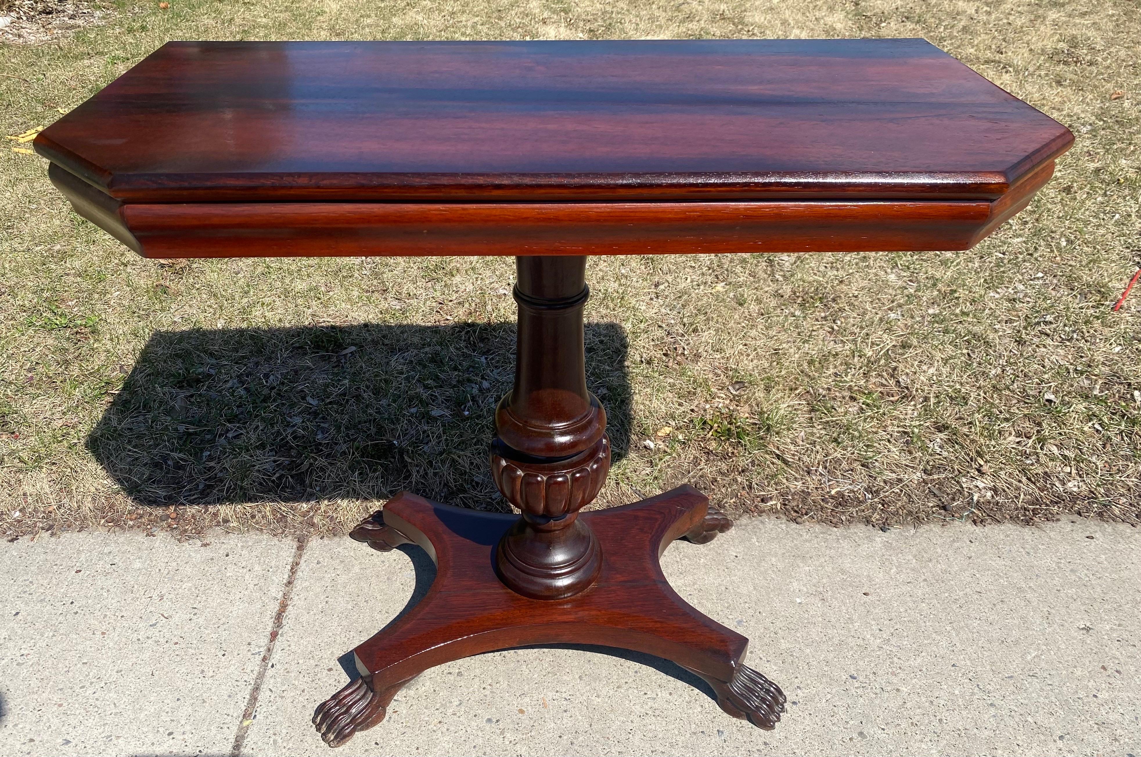 Antiker handgeschnitzter Palisander-Beistelltisch aus dem späten 19. im Angebot 1