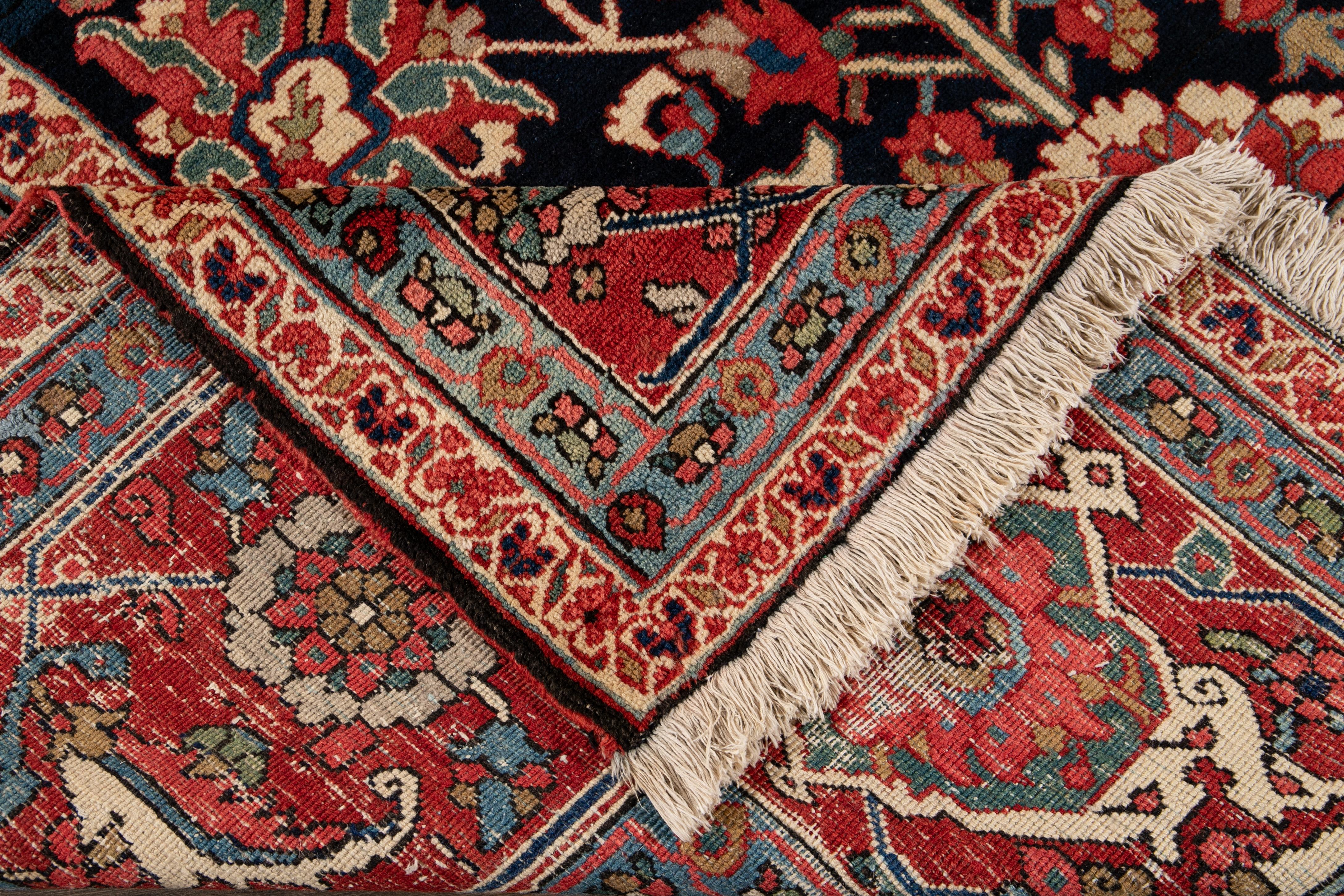 Antiker Heriz-Wollteppich in Übergröße aus dem späten 19 (Islamisch) im Angebot