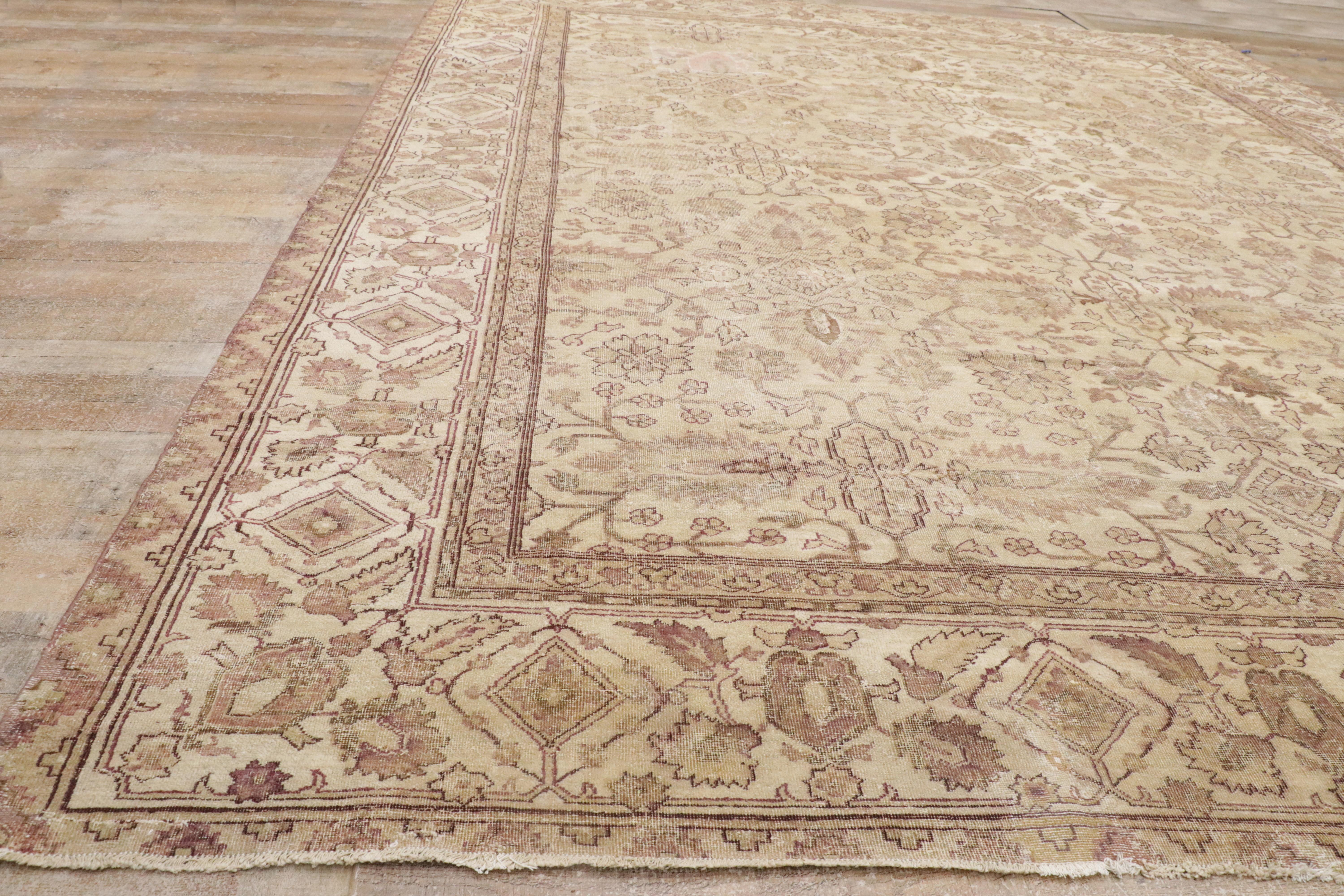 Antiker indischer Agra-Teppich des späten 19. Jahrhunderts mit traditionellem Stil im Angebot 5