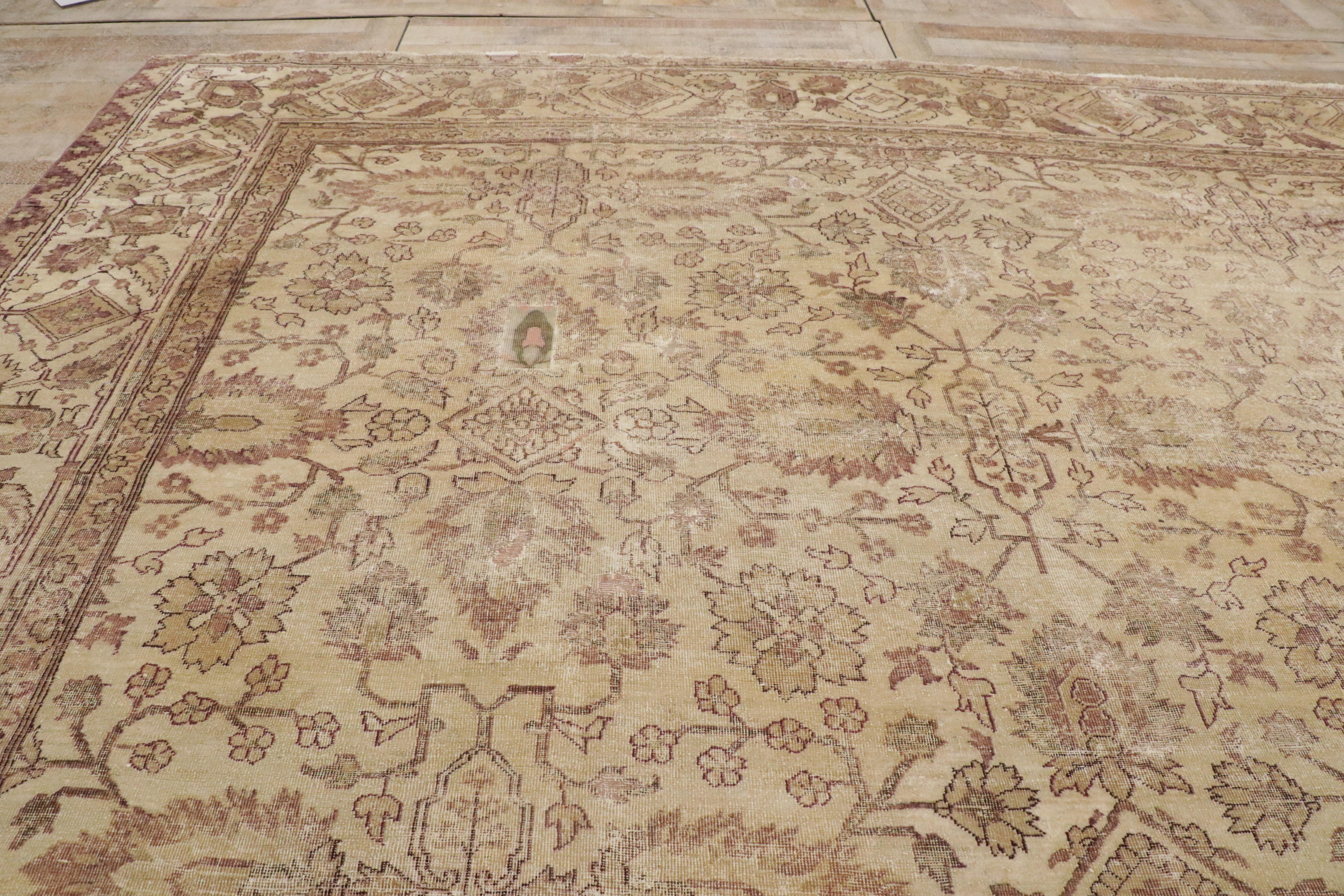 Antiker indischer Agra-Teppich des späten 19. Jahrhunderts mit traditionellem Stil im Angebot 7